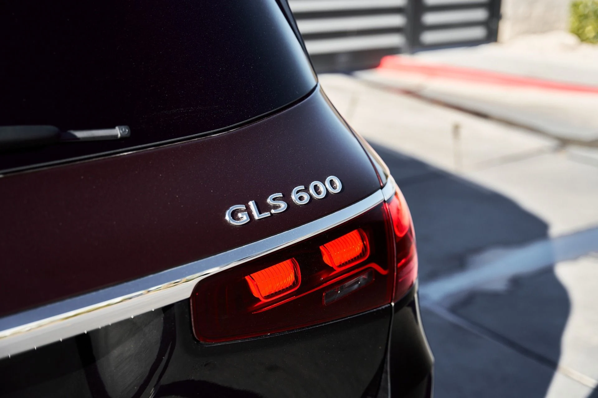 mph014_2986173959_Used_2024_Mercedes_Benz_GLS_Maybach_GLS_600_1766882775_1d8358fb3c