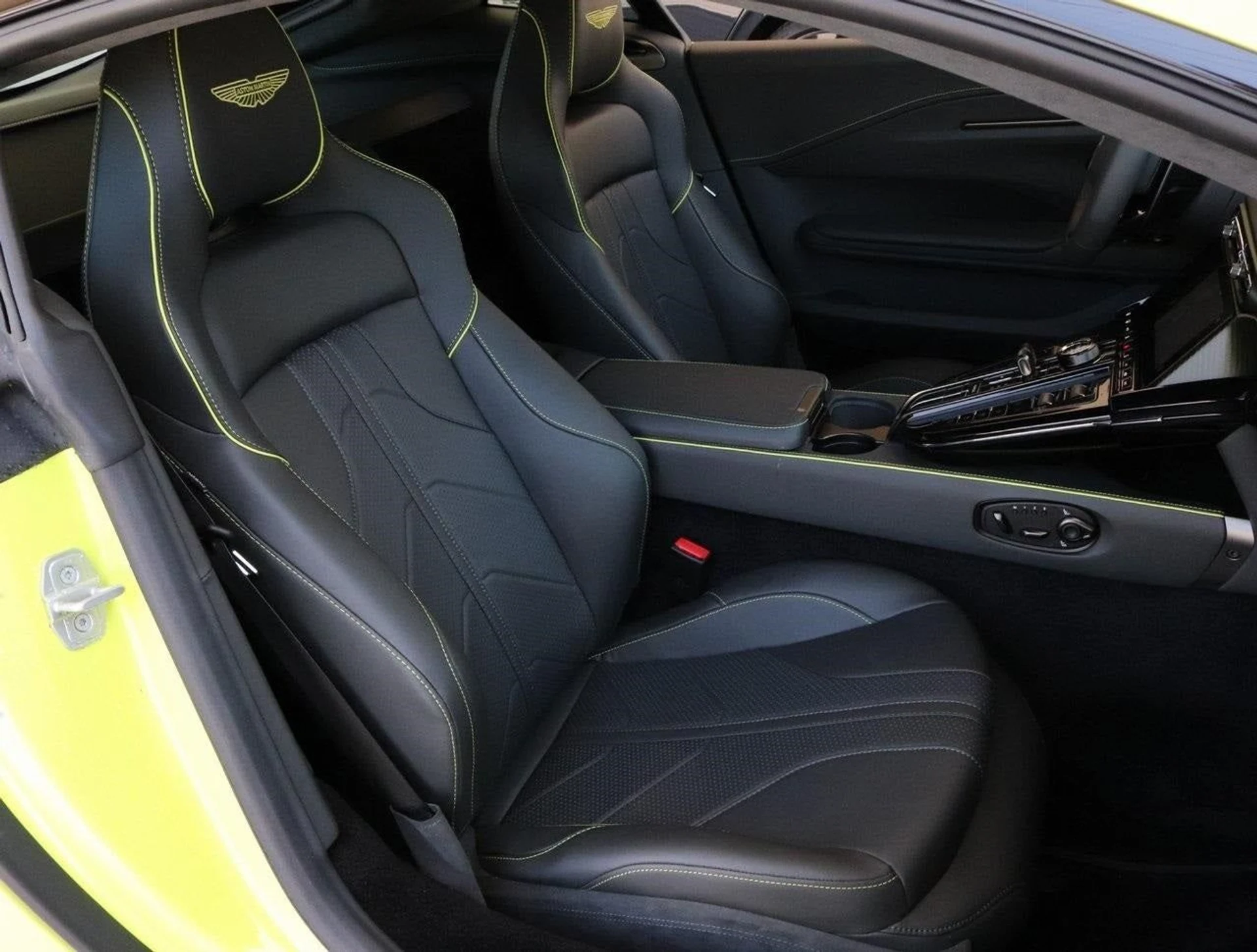 mph014_2987345494_15_6956beaff6