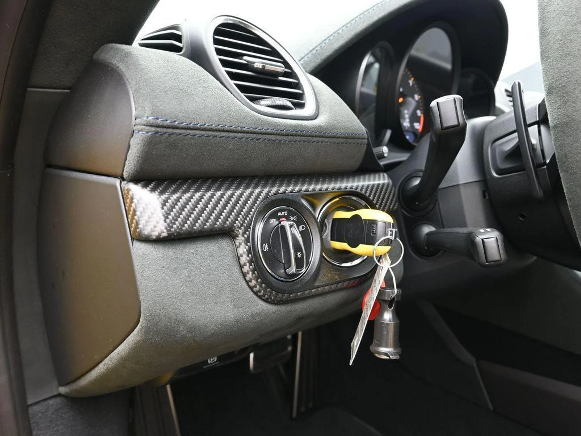 mph014_2993972932_L_Yk2_RWF_7fn_K_t_JJ_Uf_CA_6_g_J9_X4_56e0048727