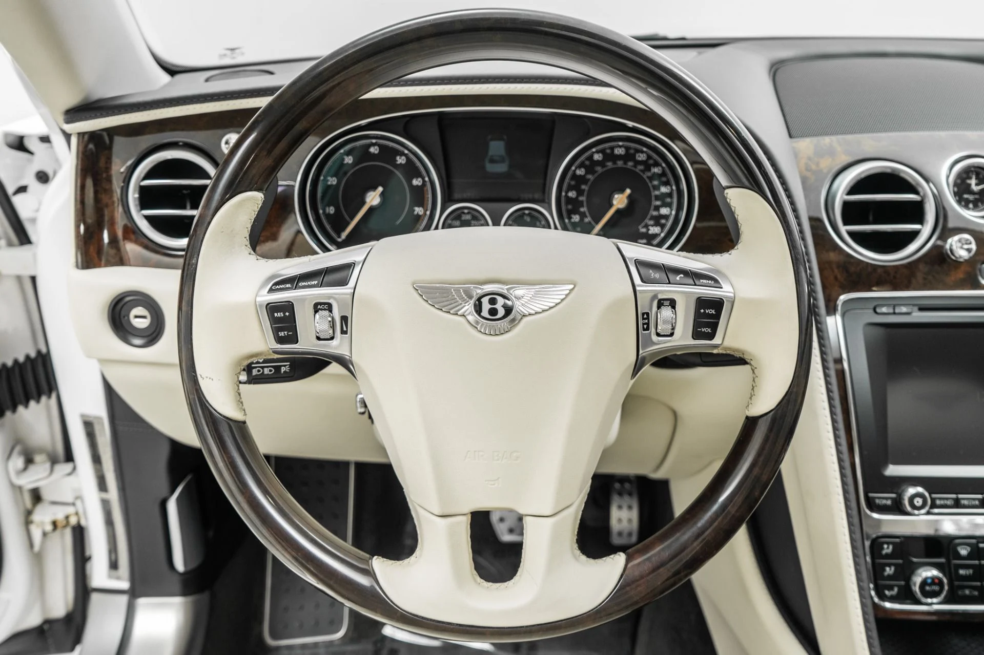mph014_2996674419_Used_2017_Bentley_Flying_Spur_W12_1784311840_e14fee1cb1