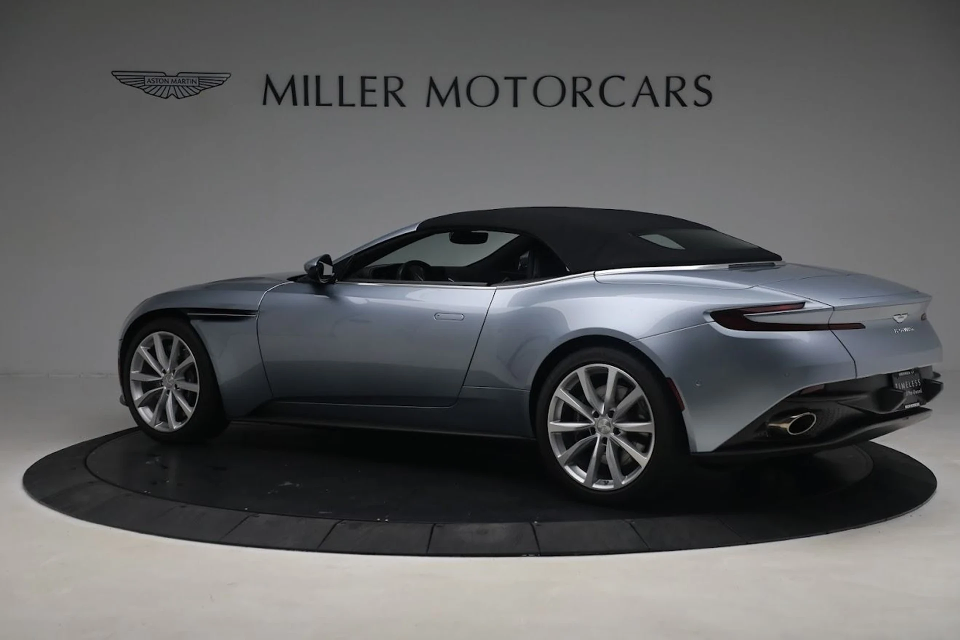 mph014_302033063_Used_2019_Aston_Martin_DB_11_Volante_6a37cd80df