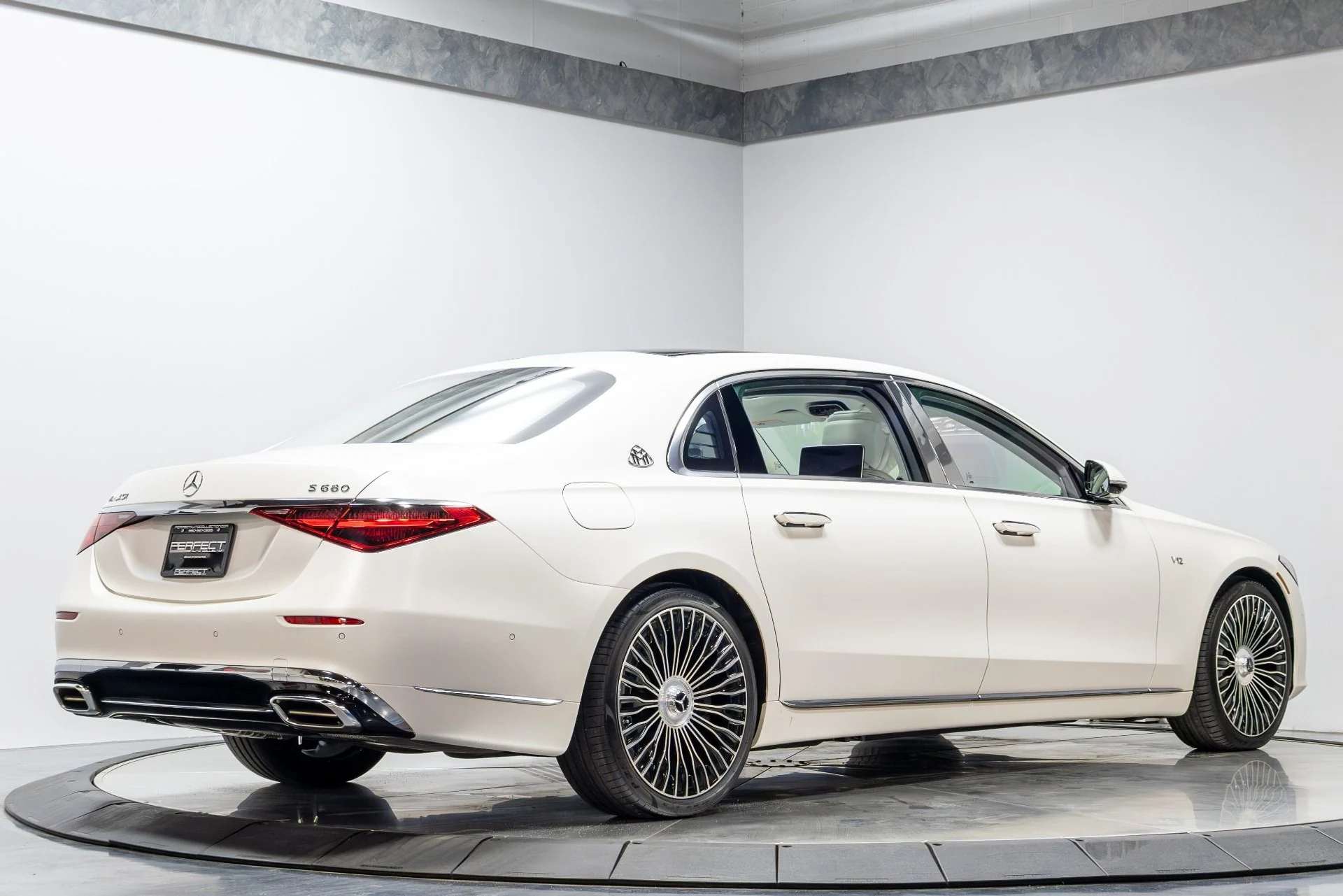 mph014_3022595252_Used_2023_Mercedes_Benz_S_Class_Maybach_S_680_4_MATIC_1776091551_dafc583d7c