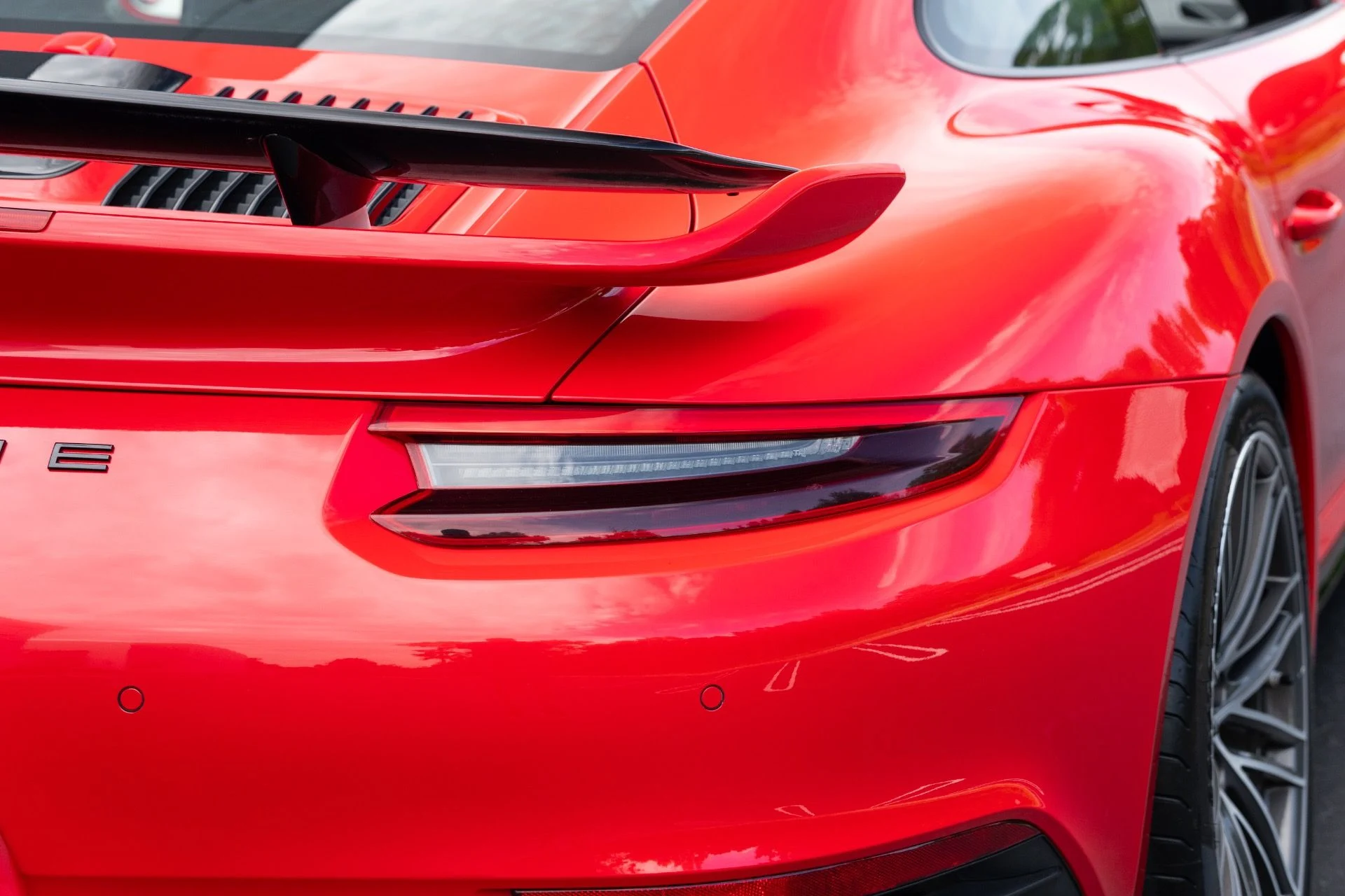 mph014_3023502029_Used_2019_Porsche_911_Turbo_S_1778703319_5533276eb0