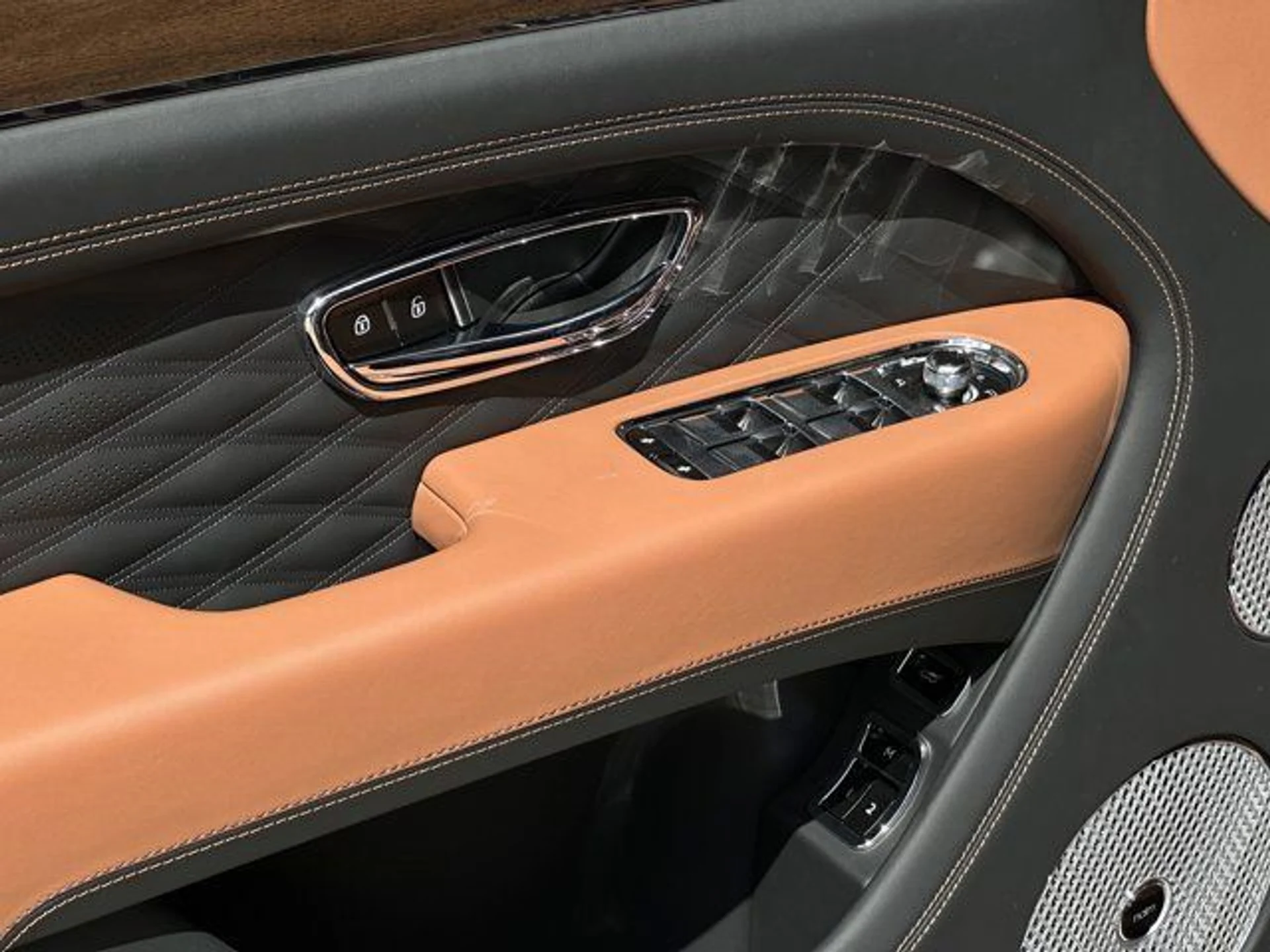 mph014_3025397740_b377bcef09f845a8bd305cf492f89936_2f9964a80a