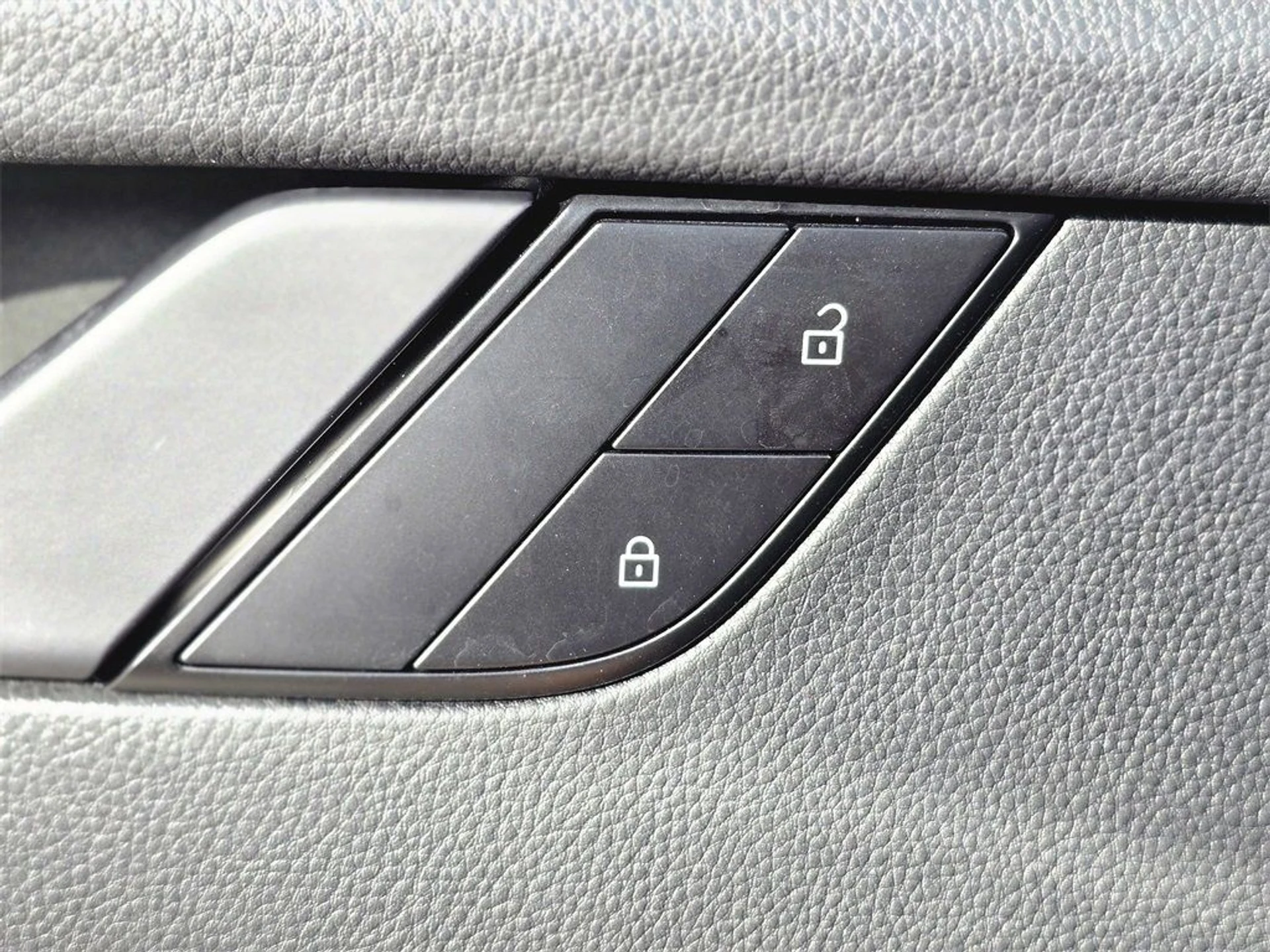 mph014_3025867753_afa6a77b88576f41e574214443cfa0af_6308dd9d17