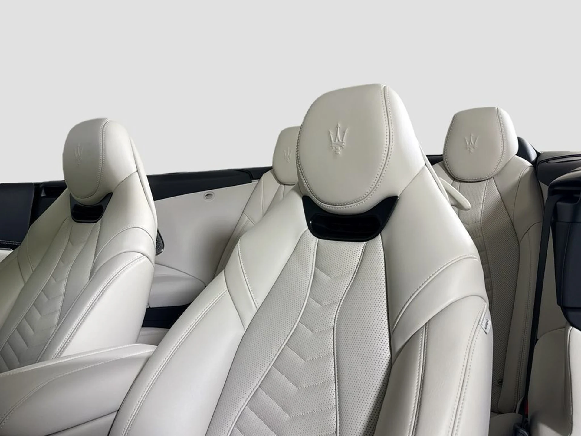 mph014_3029958263_new_2026_maserati_grancabrio_convertible_11350_23043236_16_1024_cb9308890b
