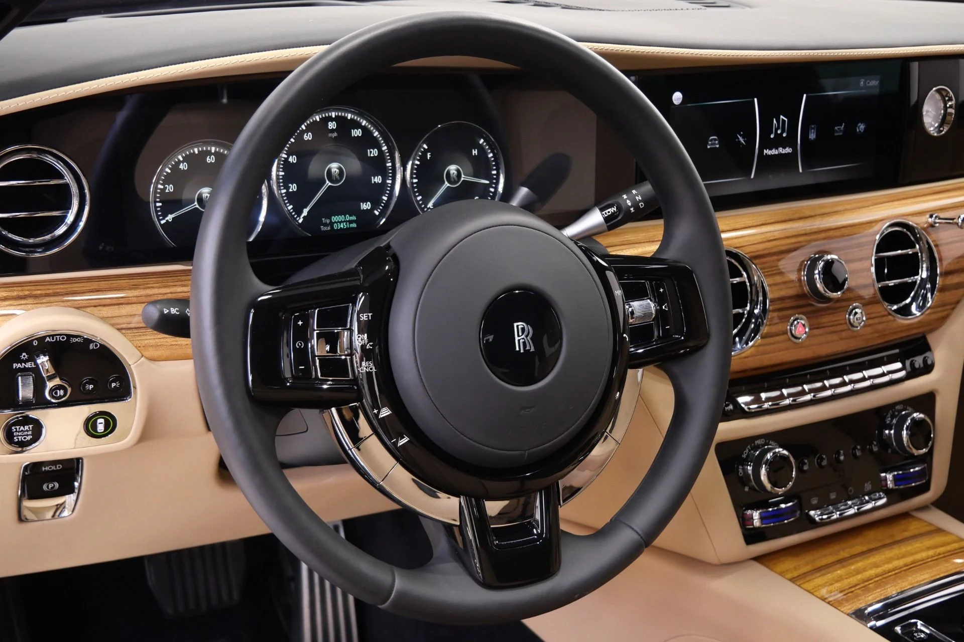 mph014_3031063457_Used_2022_Rolls_Royce_Ghost_1773938186_80ae845b34