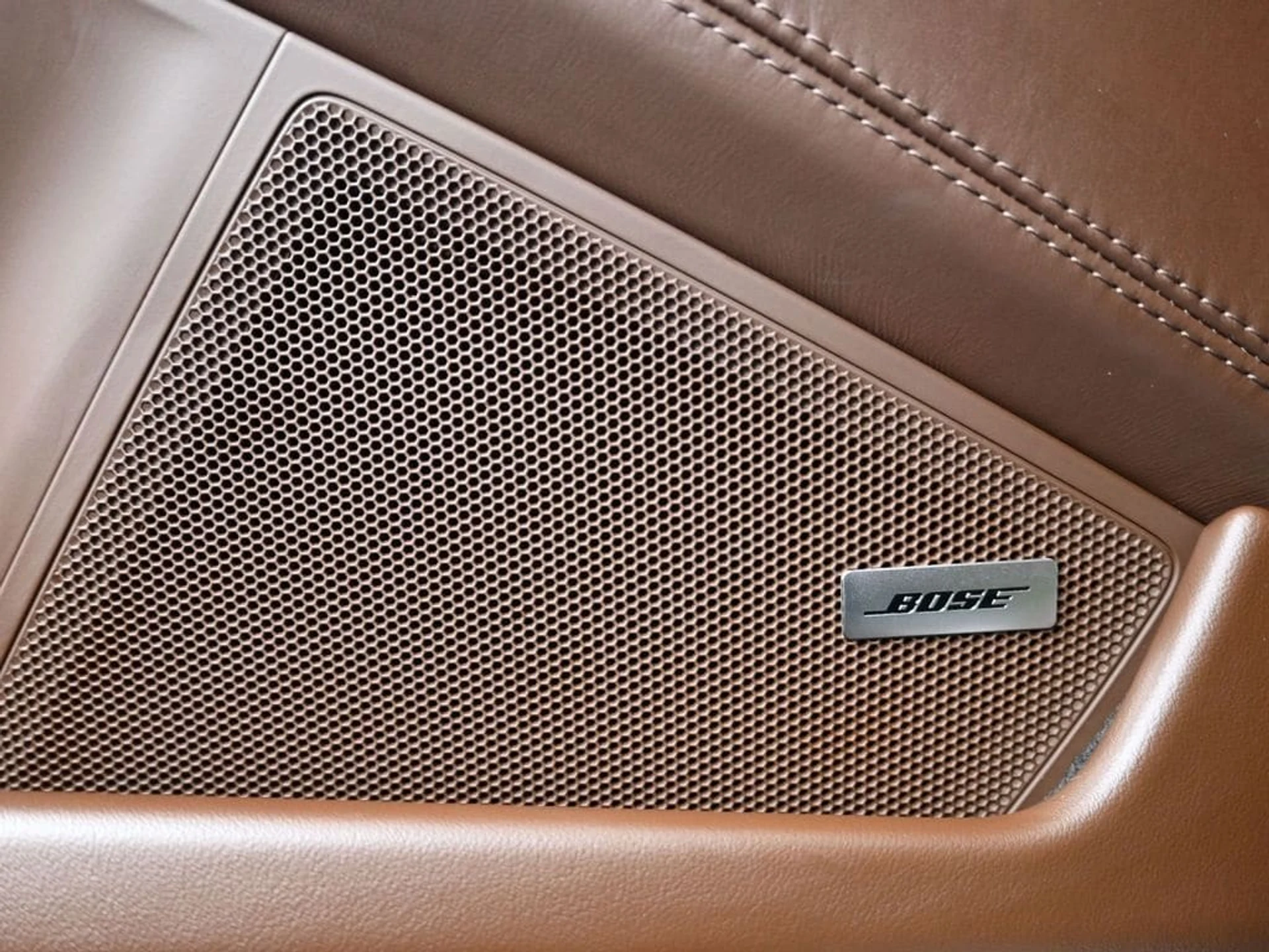 mph014_3034678757_c94469415a9206b35af8bbfa05a2b029x_1d8528d6b3