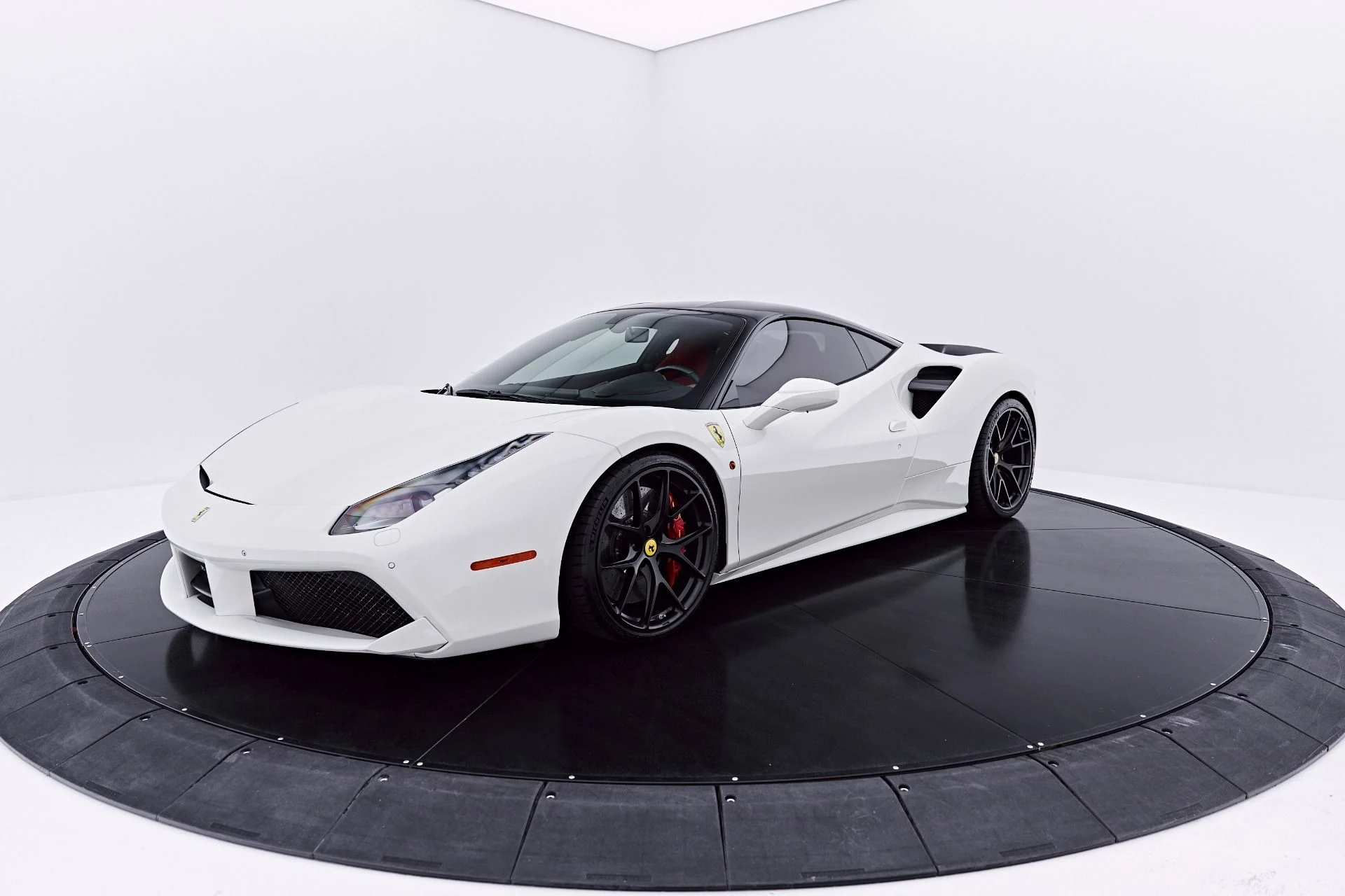 mph014_3041106992_Used_2018_Ferrari_488_GTB_Base_1782869682_aa5944890e