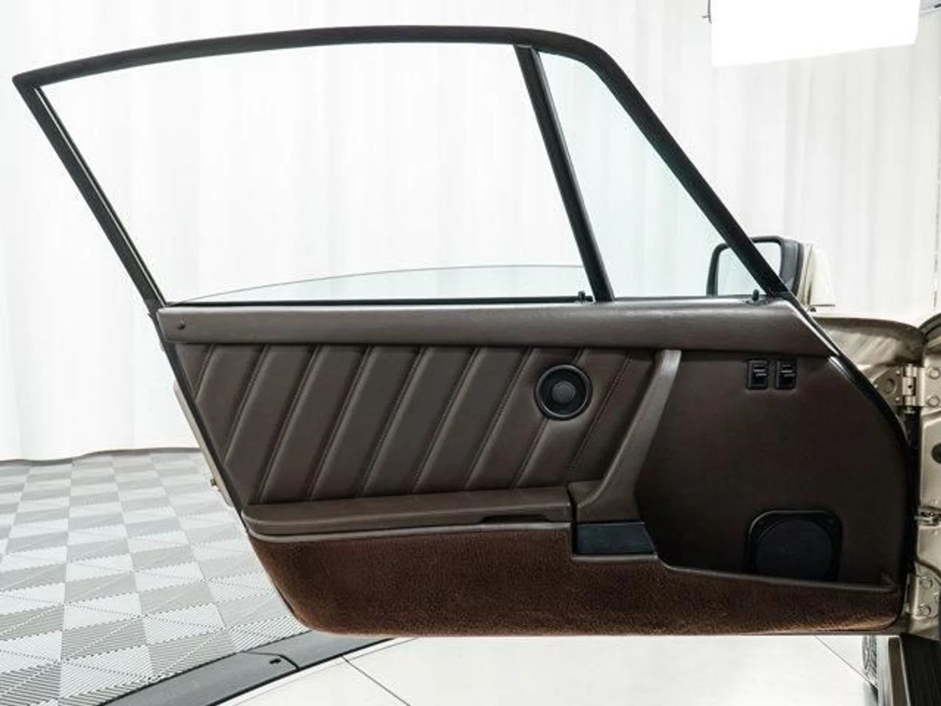 mph014_3041305098_i_S_Ha_Uvk8bcahqm_J9_Vfm1_Crc_R_Nac_082678634e