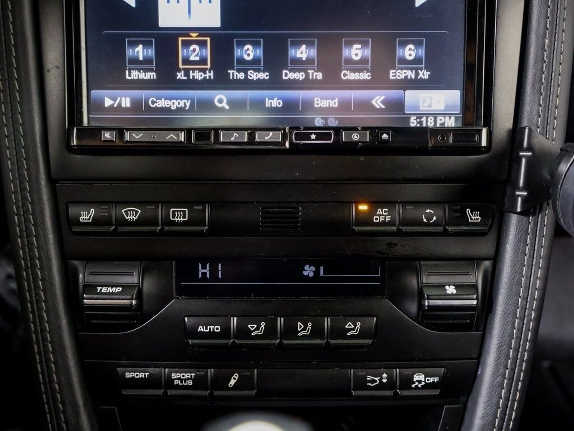 mph014_3045230453_cbd4bcc556bcbbedb9a0811f8f09ce82x_054795f583