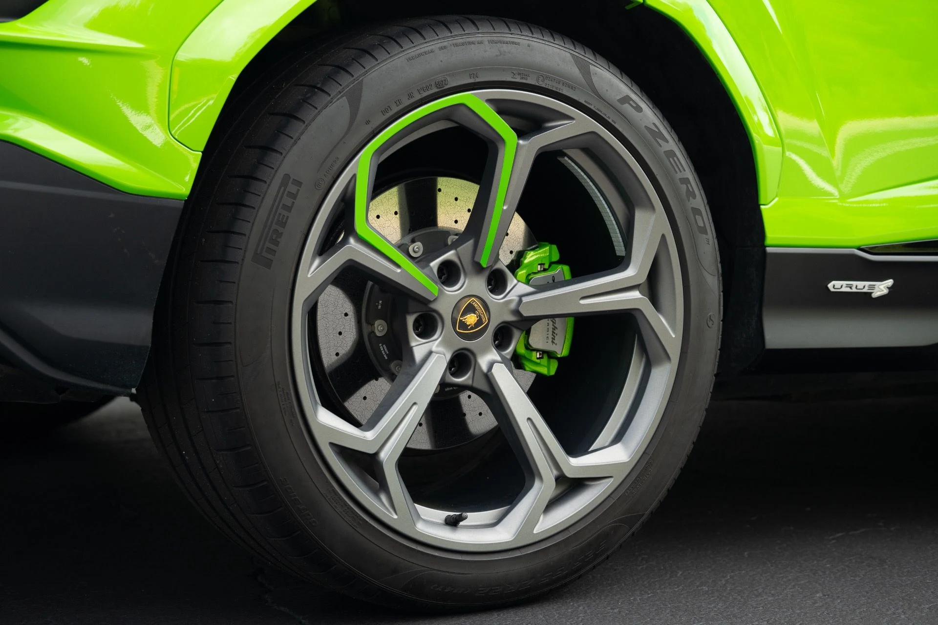 mph014_3048823776_Used_2023_Lamborghini_Urus_S_1758835388_0da7f4aa79