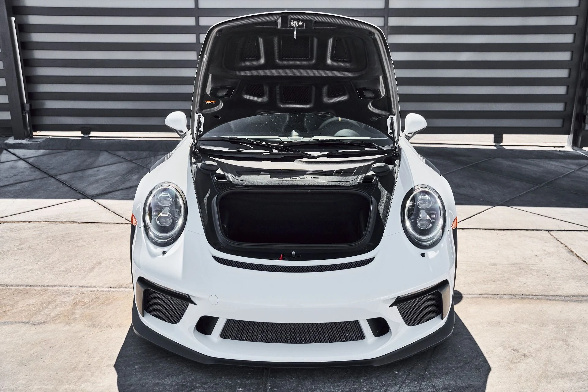 mph014_3050600108_Used_2019_Porsche_911_GT_3_RS_1780421802_6f35684214