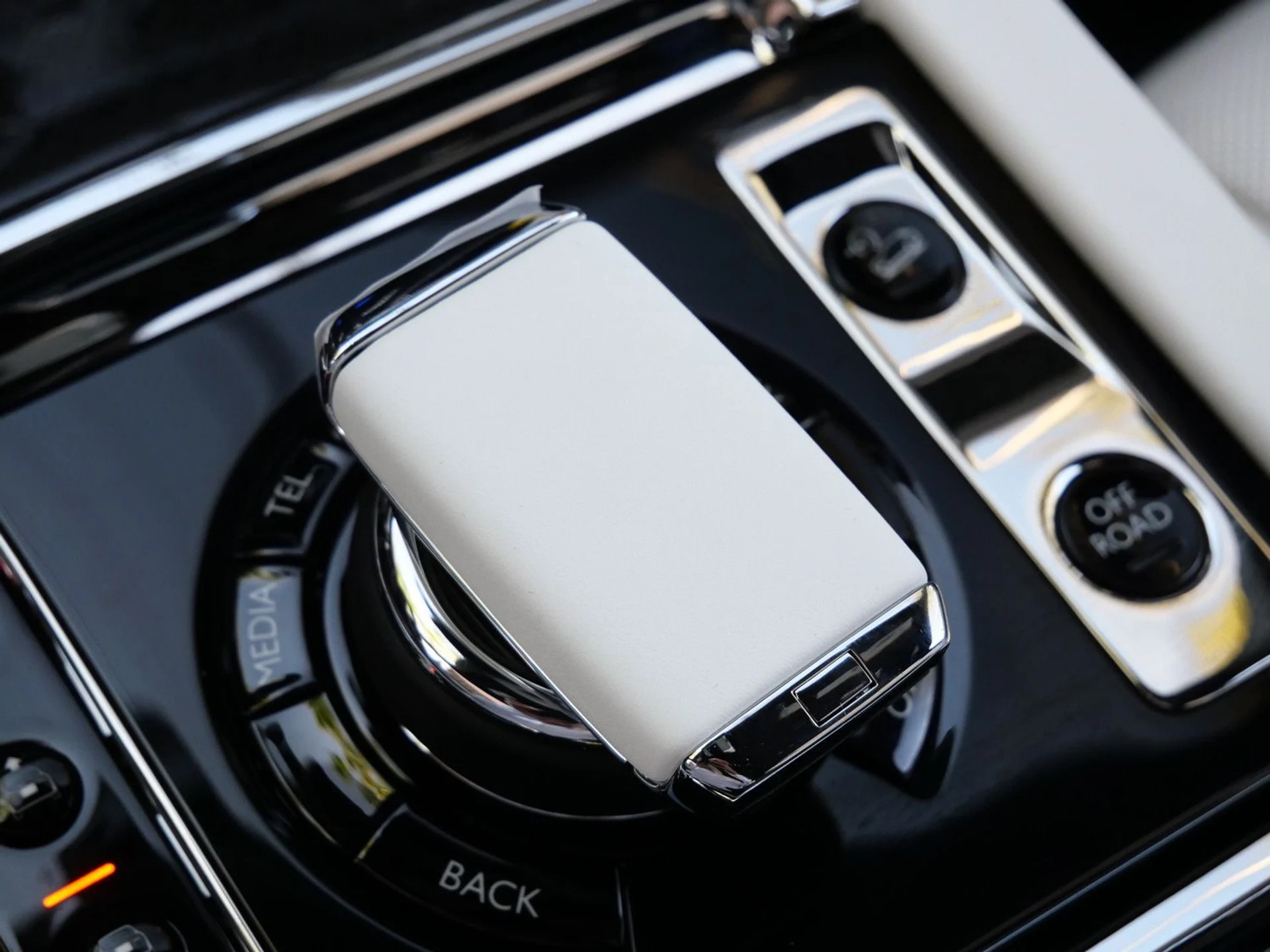 mph014_3058391827_9848f6238ddd91bc7e6450256b2692dfx_a536f01754