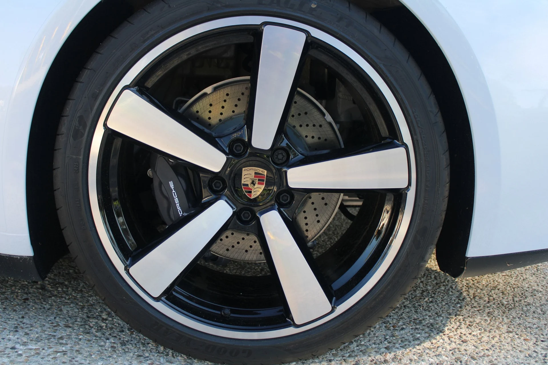 mph014_306531537_4f80fc6fca29ca71e9449bda04292228x_f5ea3be9f4