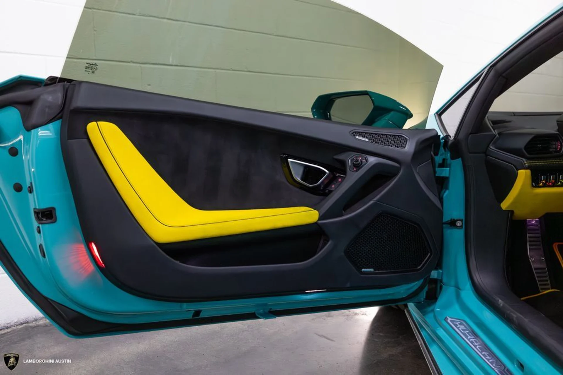 mph014_30679021_bef3b787b6093947a7fa674501c7c7e2x_33fa032193