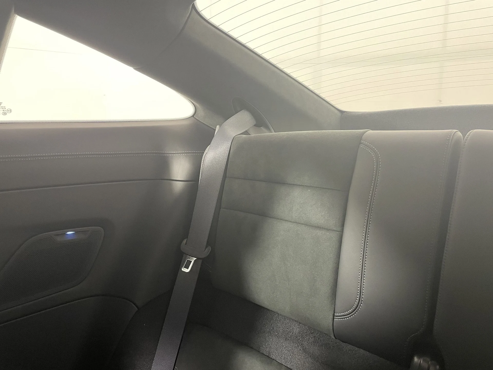 mph014_3068671932_e6b7434cac6daeea7706f9fedb491c70x_3b58979975