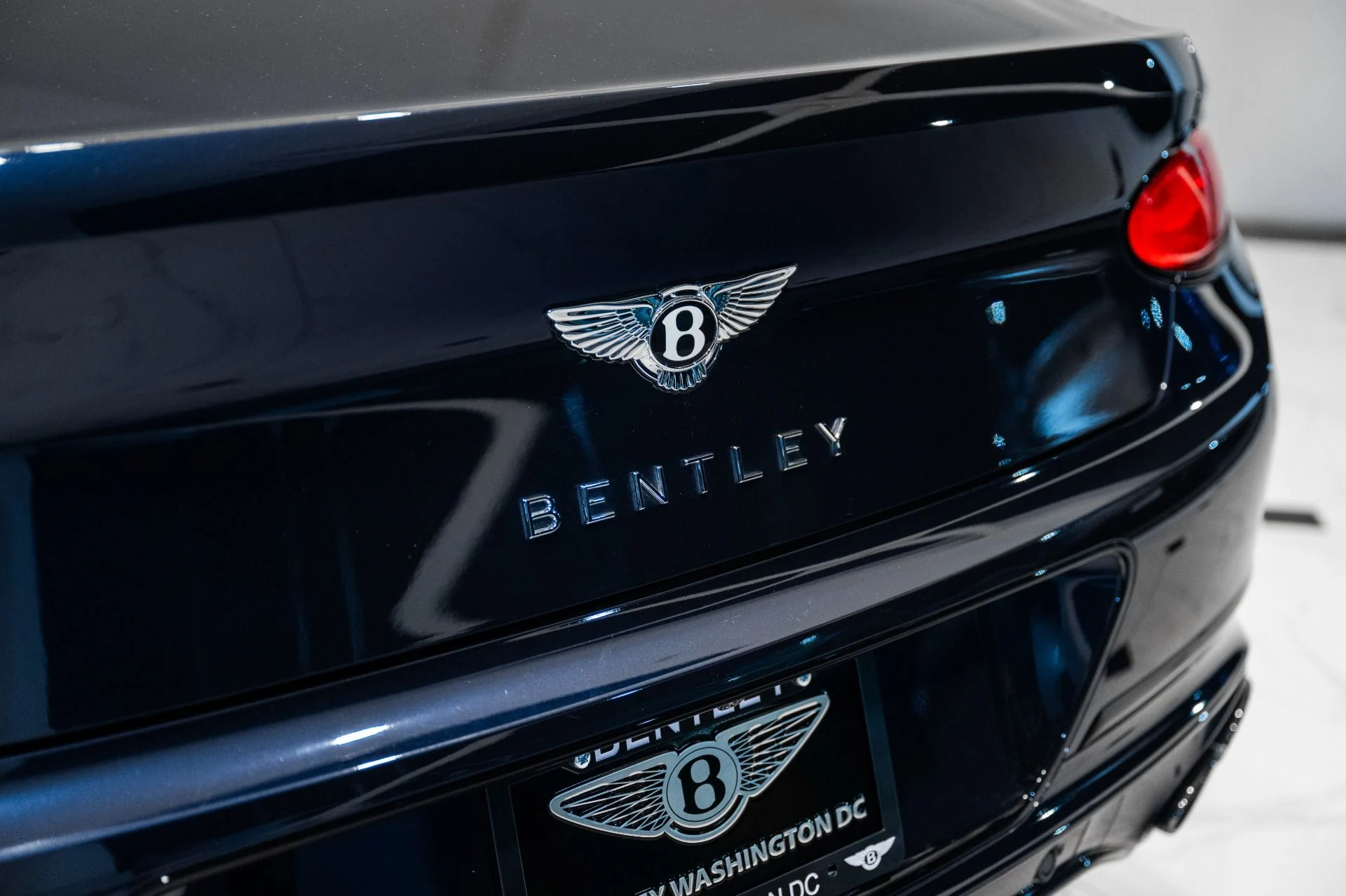 mph014_307053387_Used_2022_Bentley_Continental_GT_V8_1792760258_1a3abdd51b