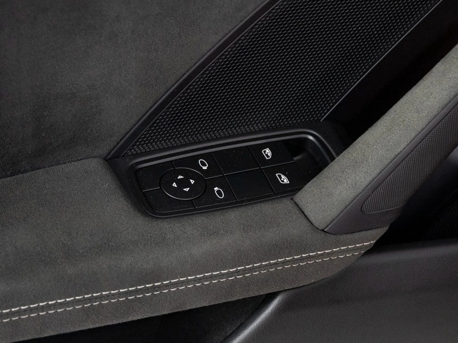 mph014_3072458598_86d4fddce97fb9f1b12982f34610c5b7x_c4fe83270d