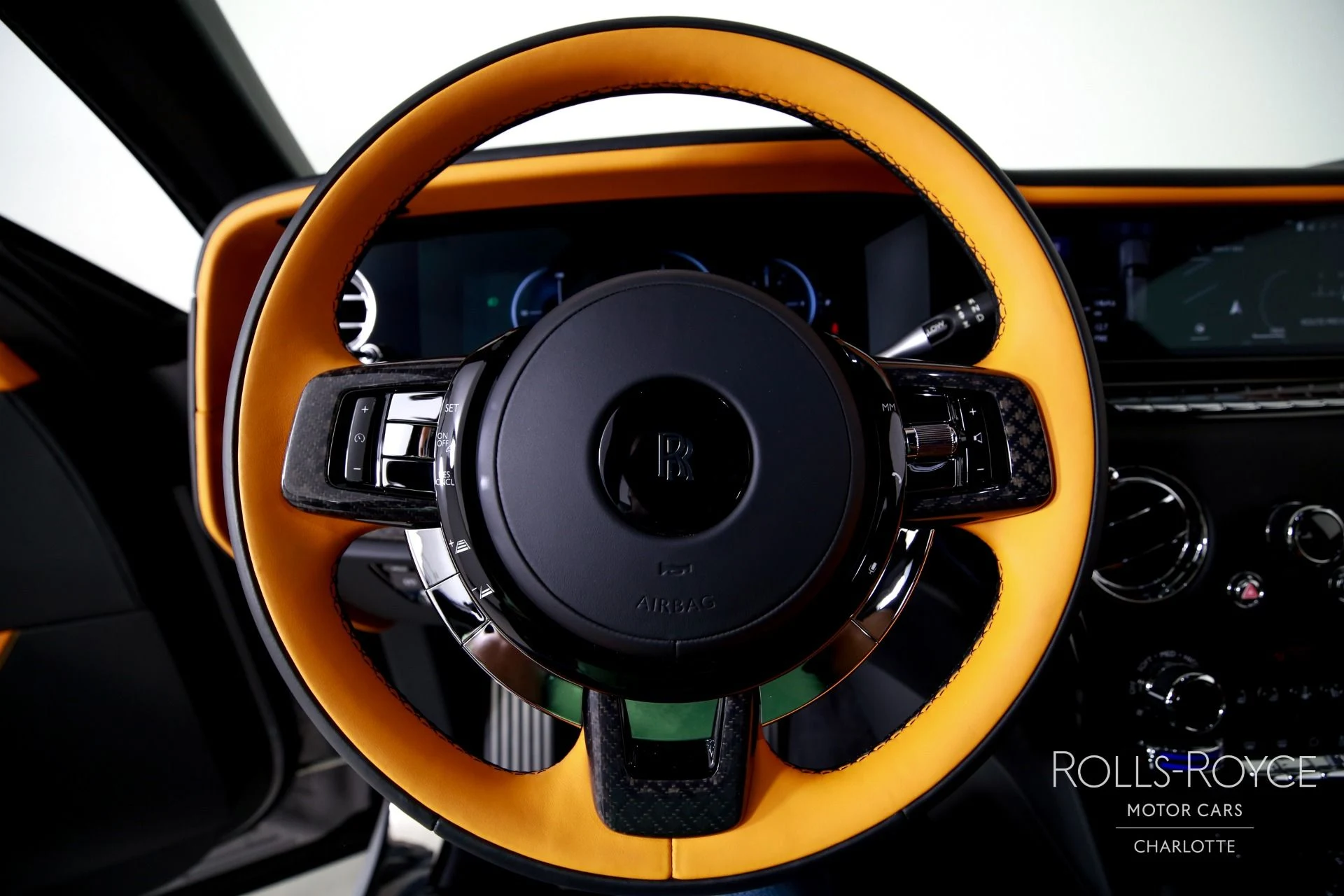 mph014_3075156525_Used_2026_Rolls_Royce_Black_Badge_Cullinan_1771362063_3601aff85a