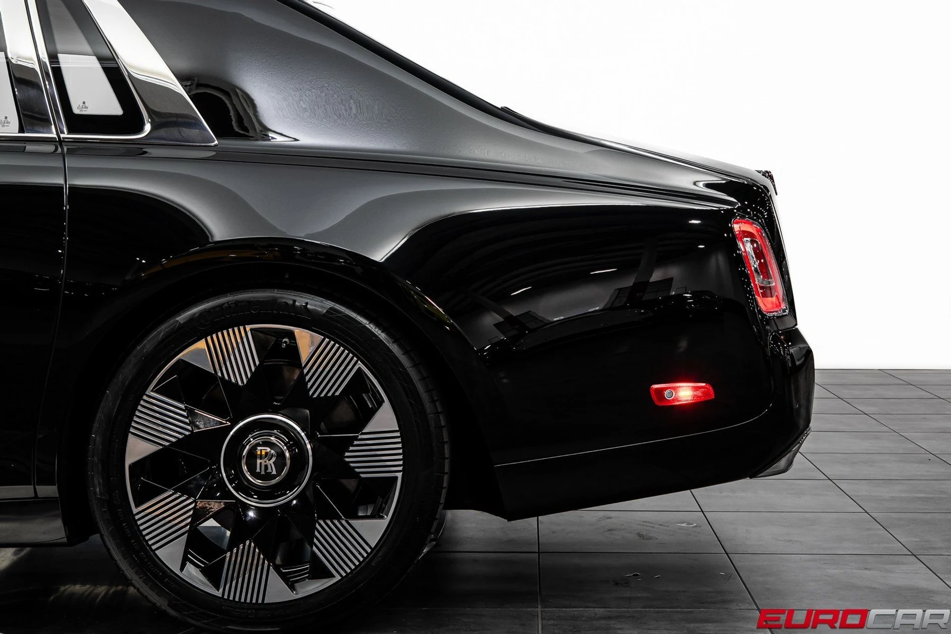 mph014_3075566617_image_15_96f557efeb