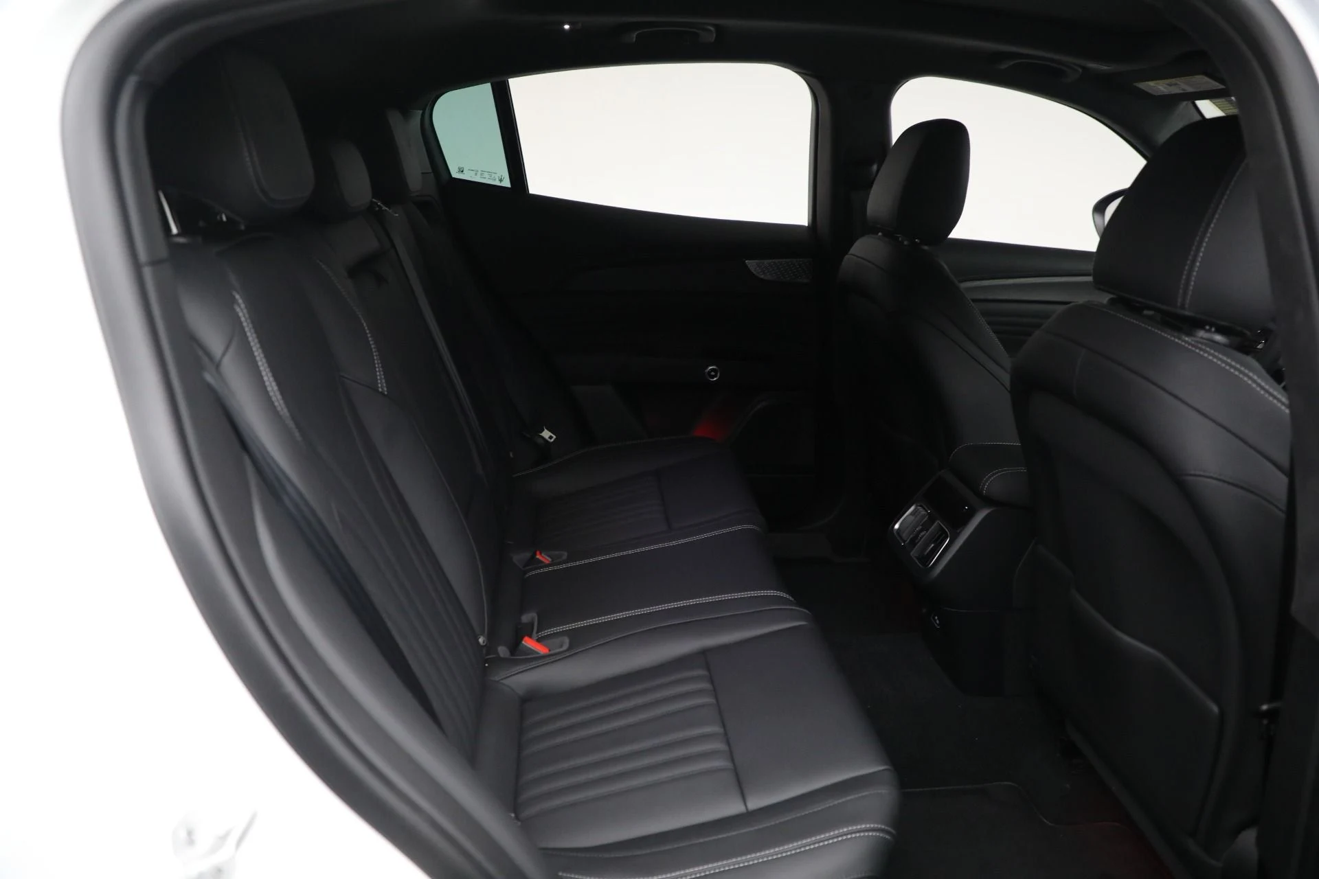 mph014_3082278378_New_2025_Maserati_Grecale_Modena_3ce61a213c