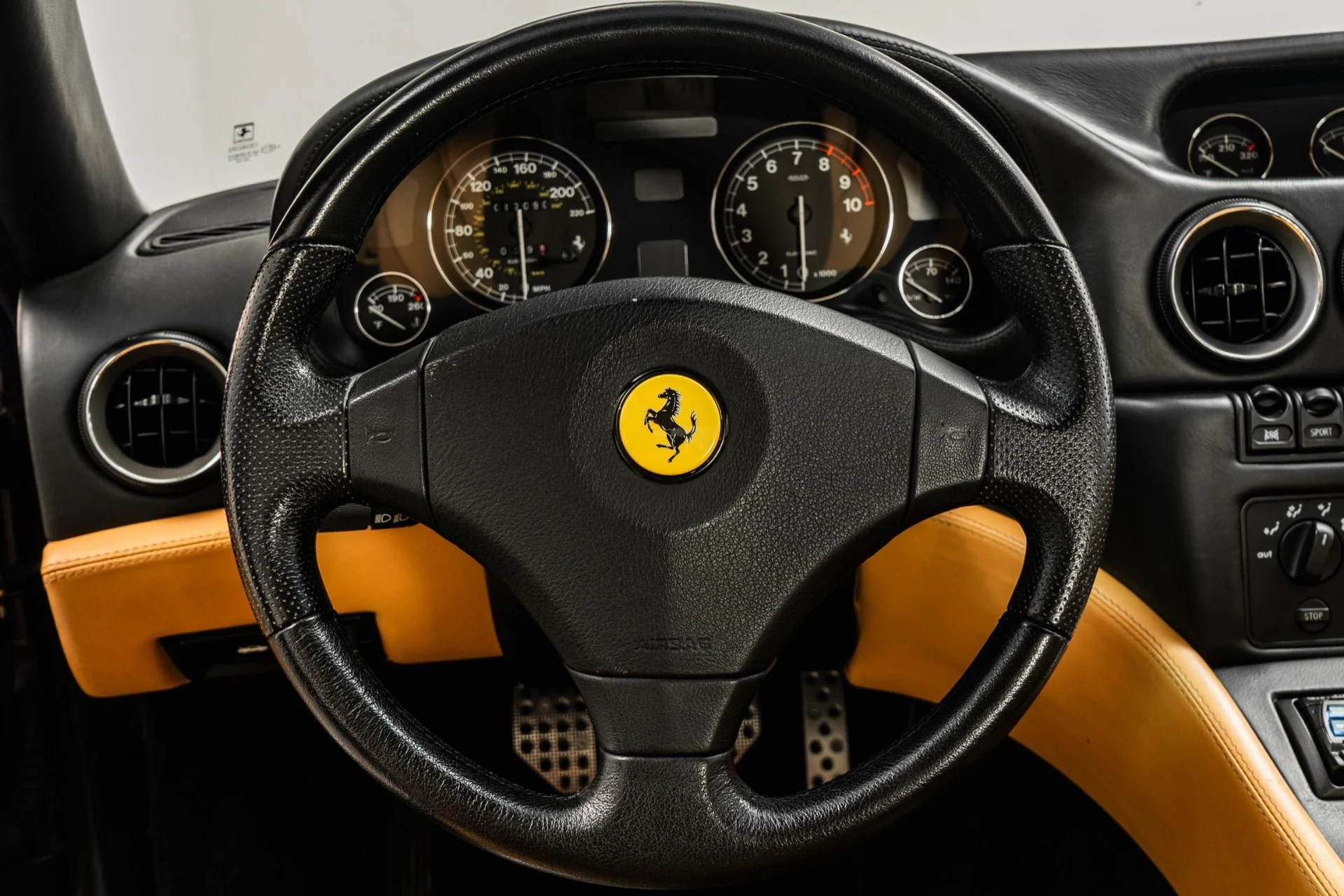 mph014_3082373700_Used_2000_Ferrari_550_Maranello_1760995634_372d33dd71