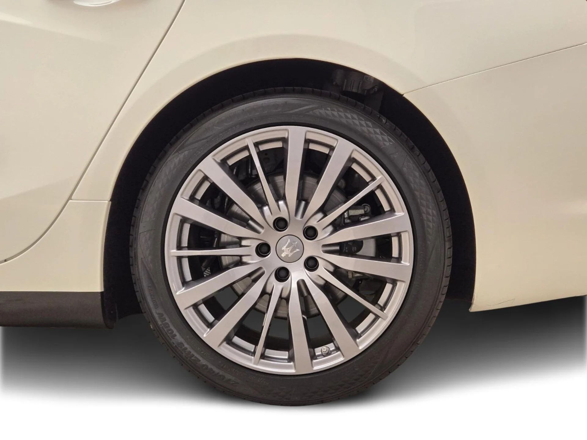 mph014_308590825_Used_2018_Maserati_Ghibli_1763108812_575442e222