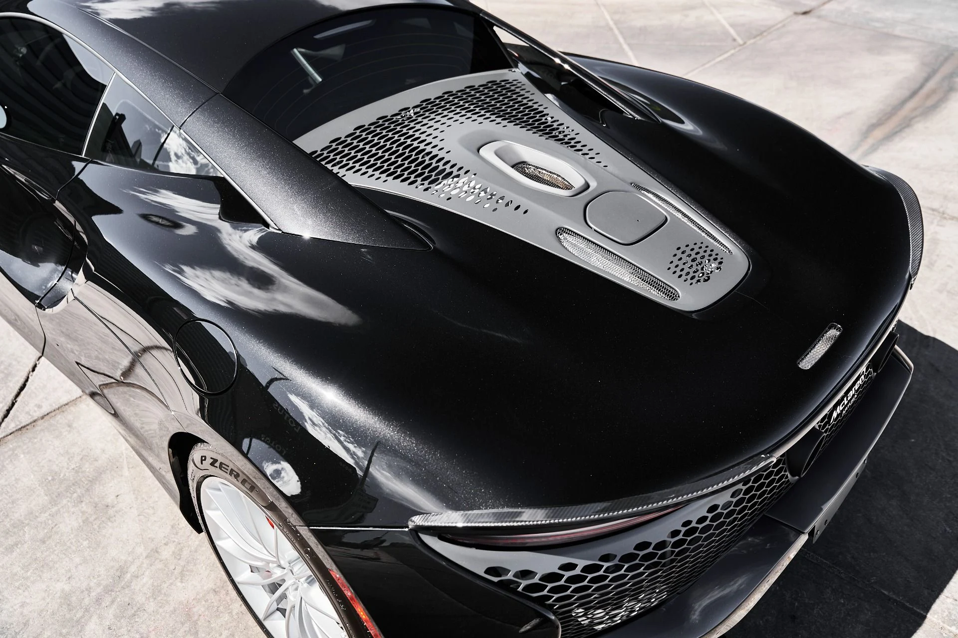 mph014_308622484_Used_2024_Mc_Laren_Artura_1774742182_da96f7fb1f