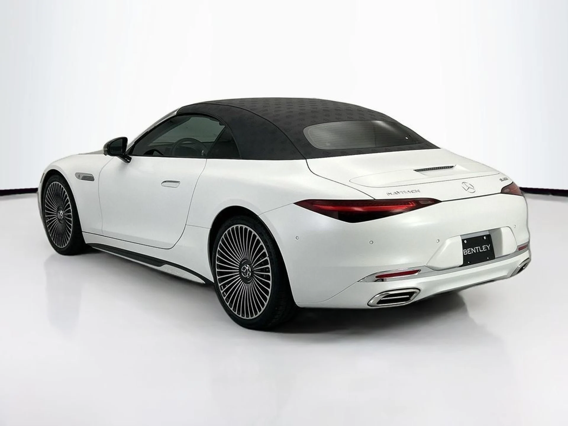 mph014_3088065921_used_2026_mercedes_benz_sl_maybachsl680monogramseriesroadster_8119_23003941_15_1024_93a13188f3