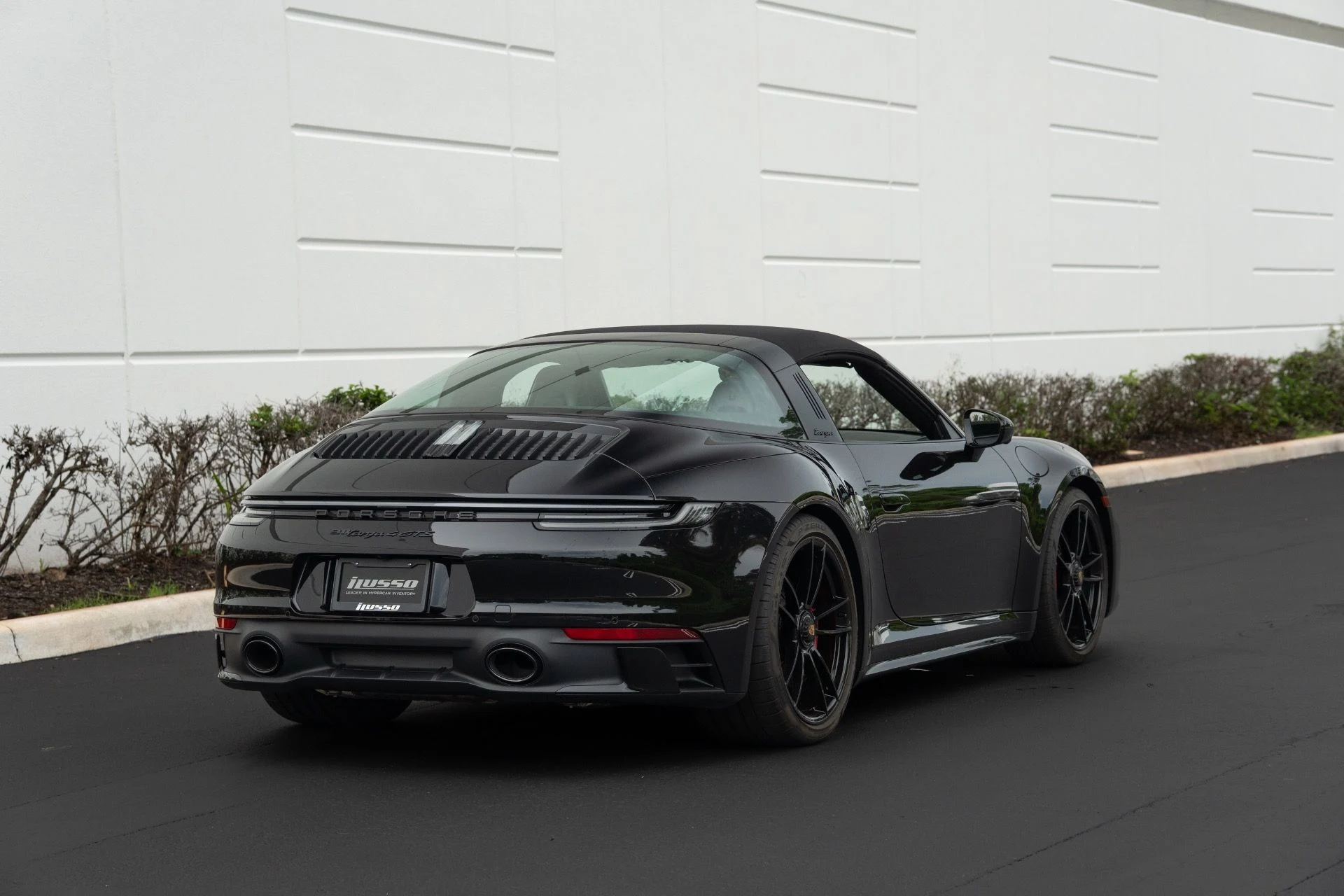 mph014_3088516262_Used_2024_Porsche_911_Targa_4_GTS_1758664261_f2bb5e9726