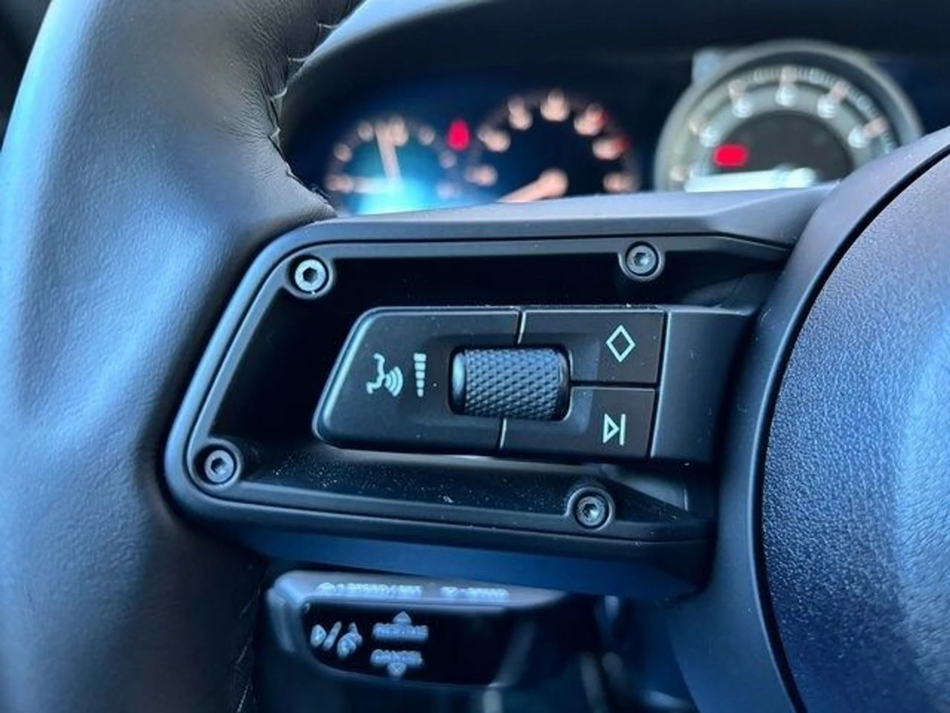 mph014_3096519764_0f434e68be603bcb5a68948f434179b3x_404b3fcae5