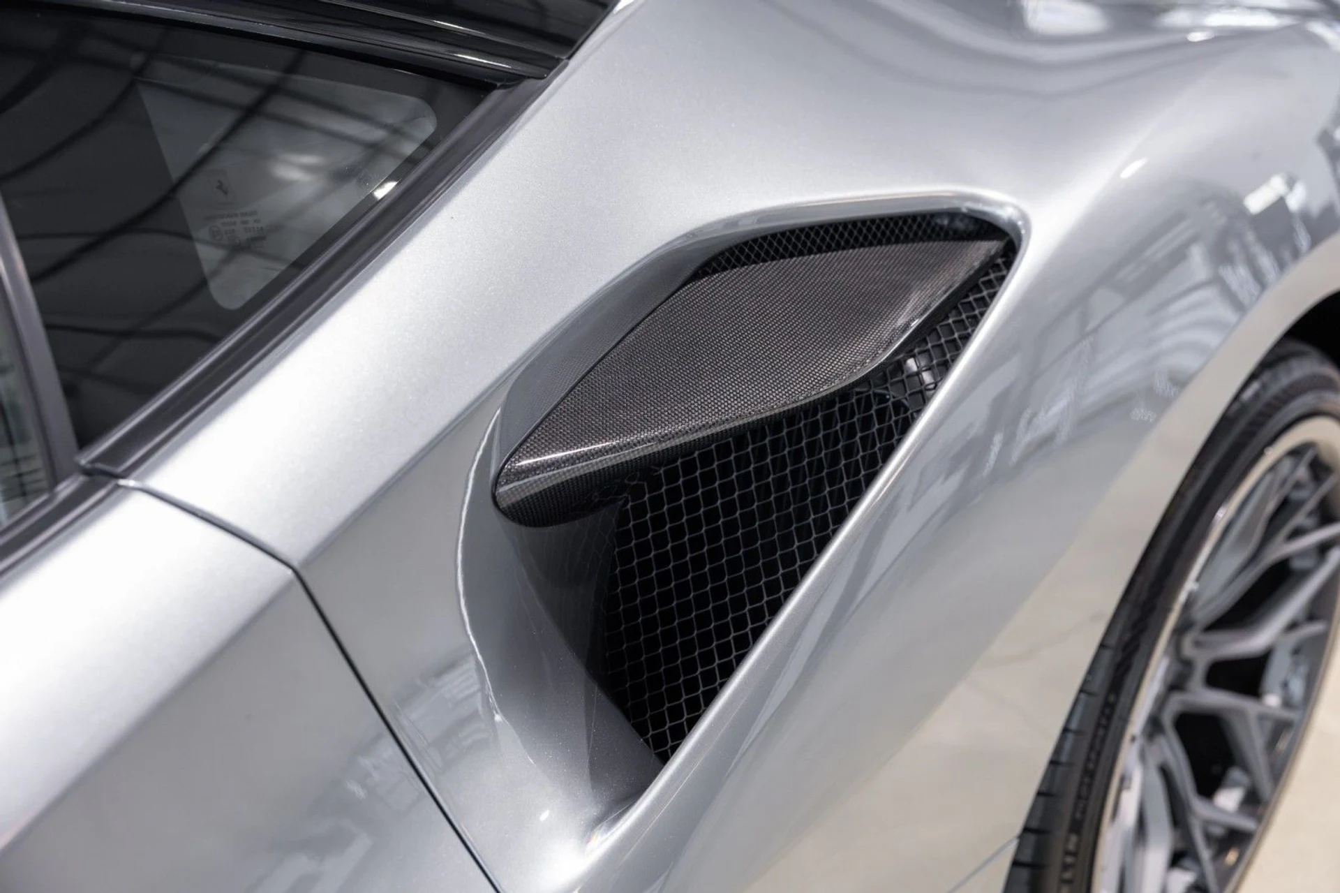 mph014_3096650704_c_A_f32d04f812