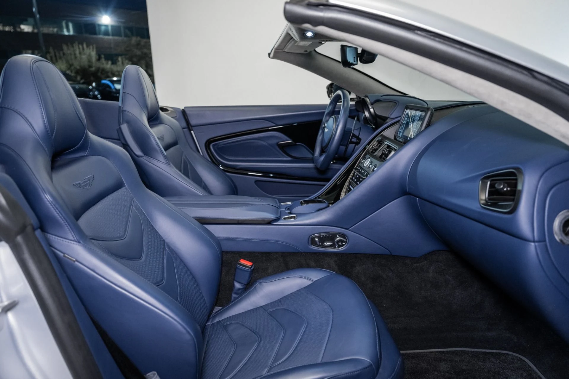 mph014_3098181737_Used_2020_Aston_Martin_DBS_Superleggera_1754334854_df6bbae843