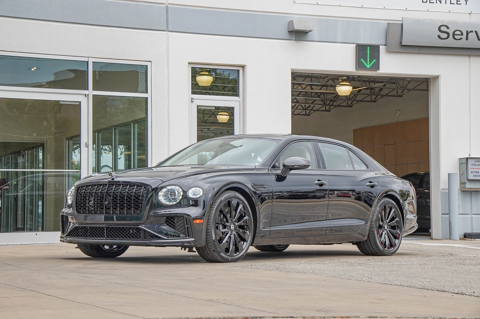 mph014_3100021943_Hi_Tech_Luxury_Imports_LLC_SCBBP_6_ZG_5_TC_026011_image_14_07b6509935