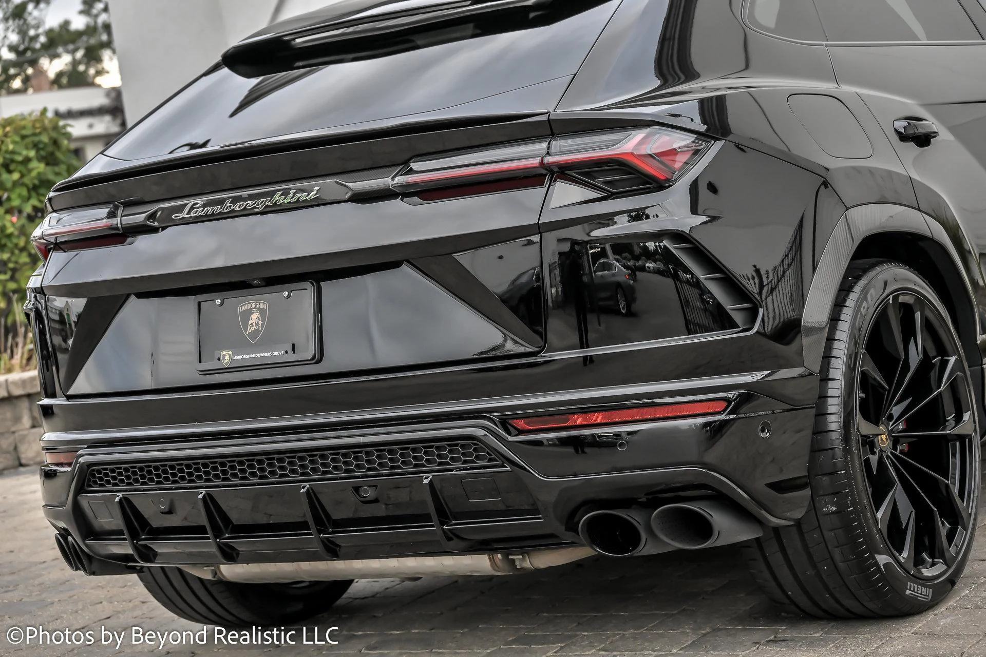mph014_3107061305_Used_2022_Lamborghini_Urus_1760342216_f909360401