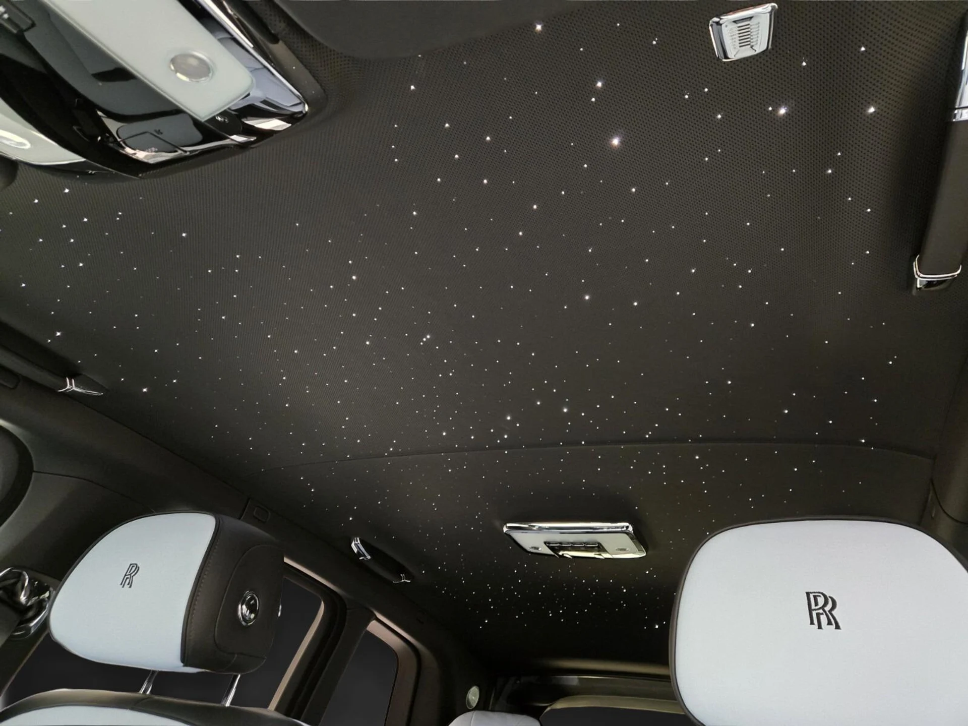 mph014_3109073701_Used_2025_Rolls_Royce_Cullinan_Black_Badge_1770446933_563cb66a03