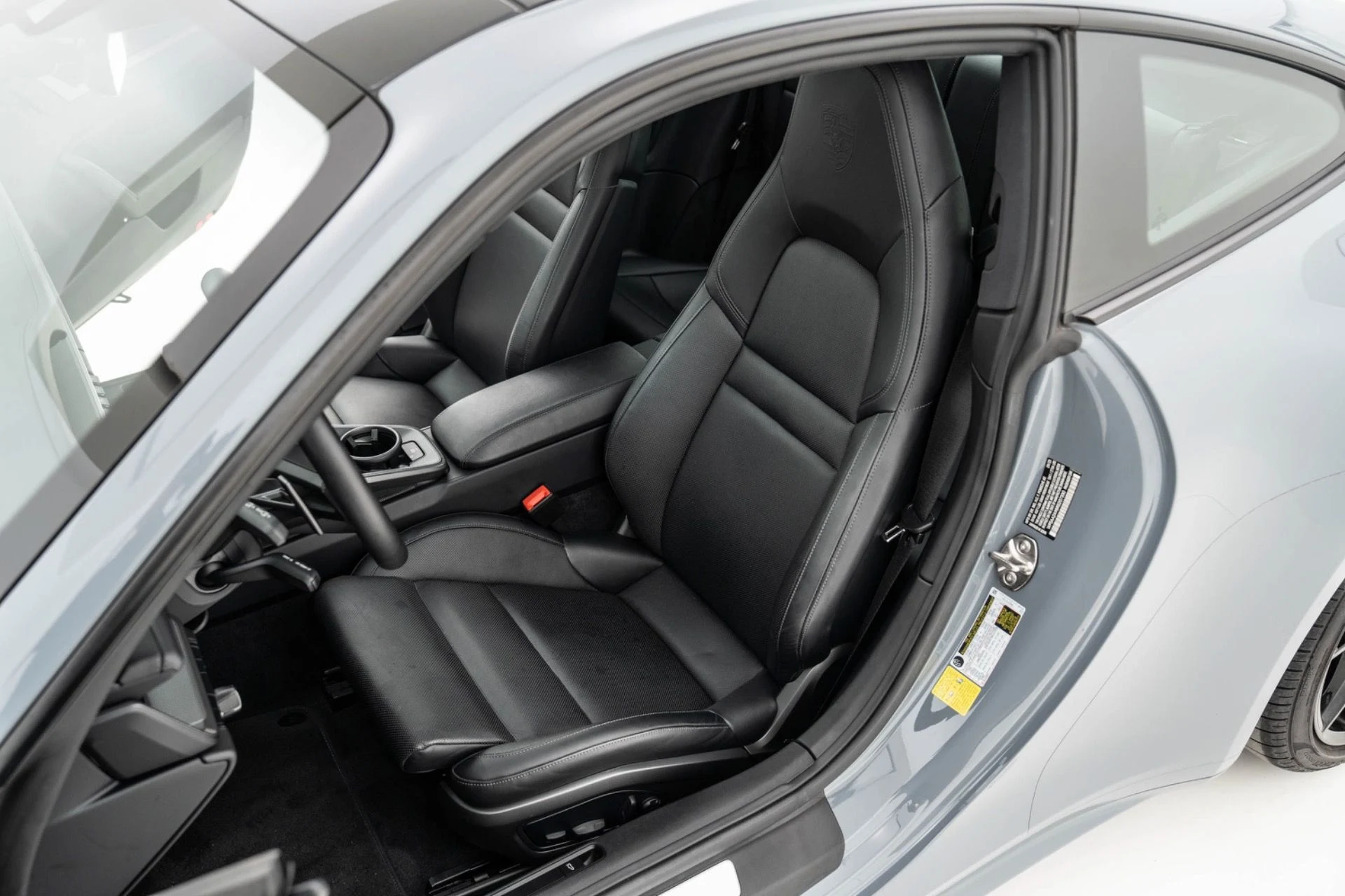 mph014_3113420326_Used_2024_Porsche_911_Carrera_1774628141_71627097b3