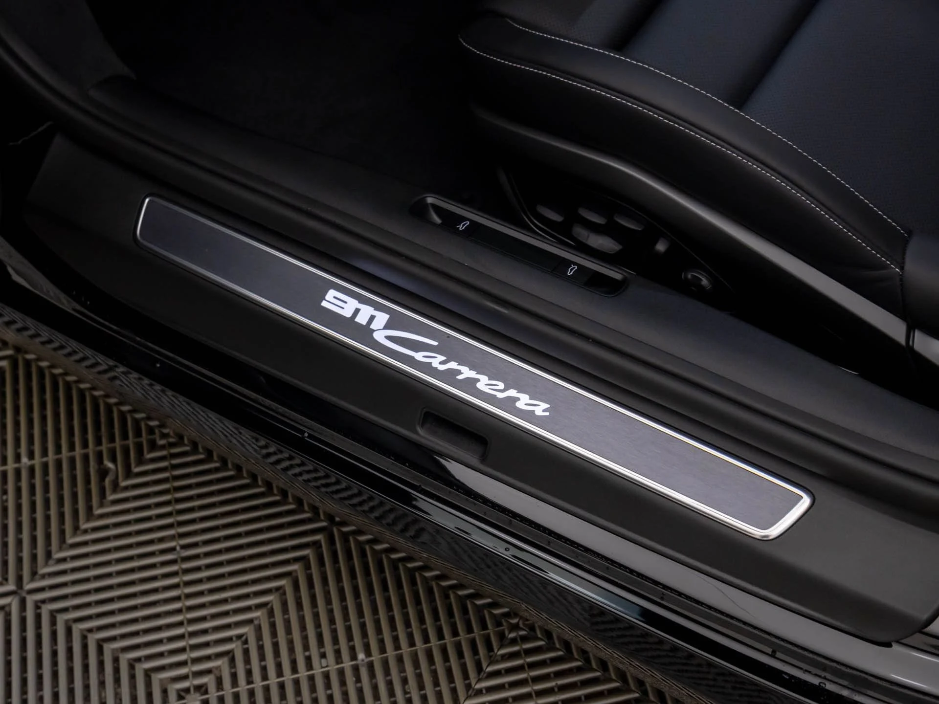 mph014_3113731216_91e6bb87e3a40cc14a83c47ef66bf876x_0b5625fc7e