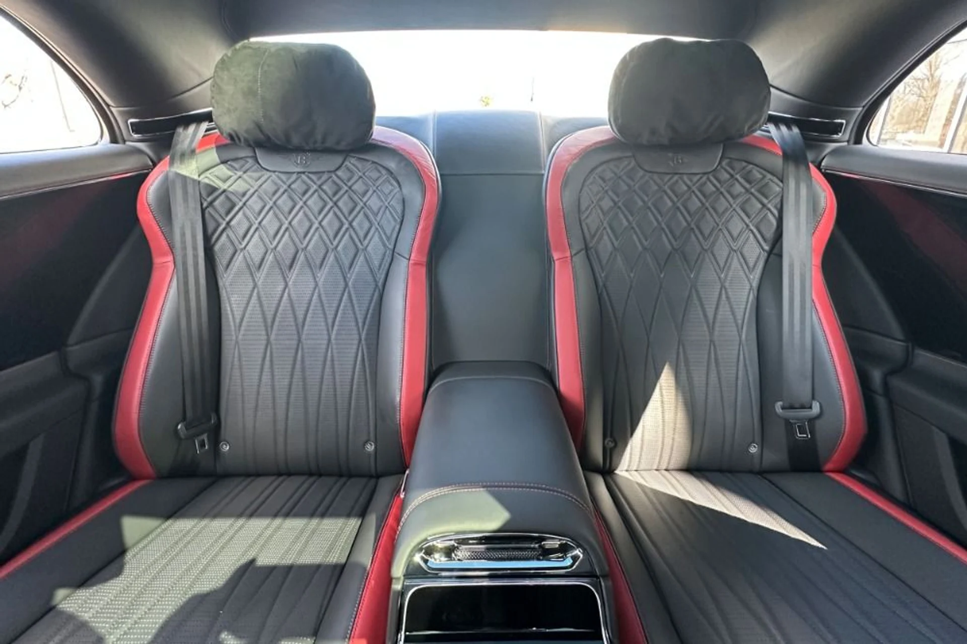 mph014_3115108227_Used_2023_Bentley_Flying_Spur_Speed_1778072939_5b954dd94b