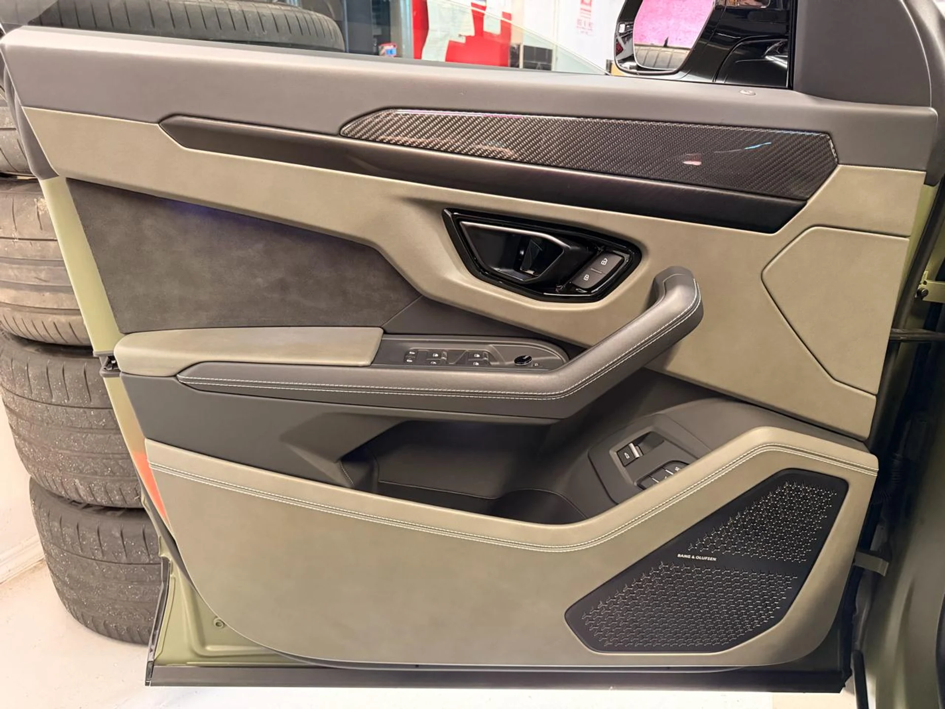 mph014_3116897458_639099527752223926_9551903de2