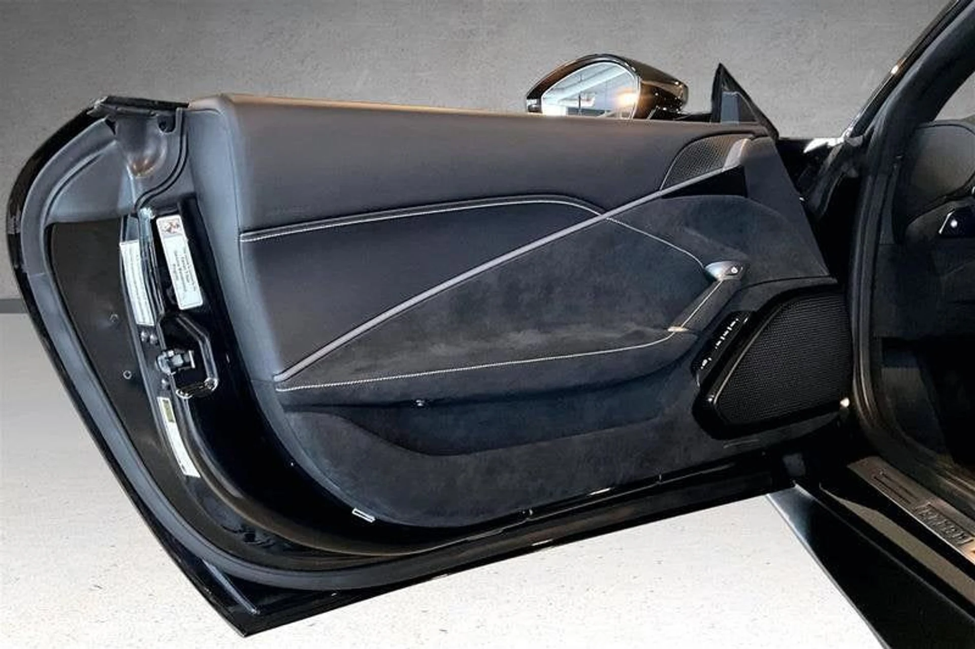 mph014_3116935261_e6b9105fbd734e81bbdb4ff47119007d_21c69b65e9