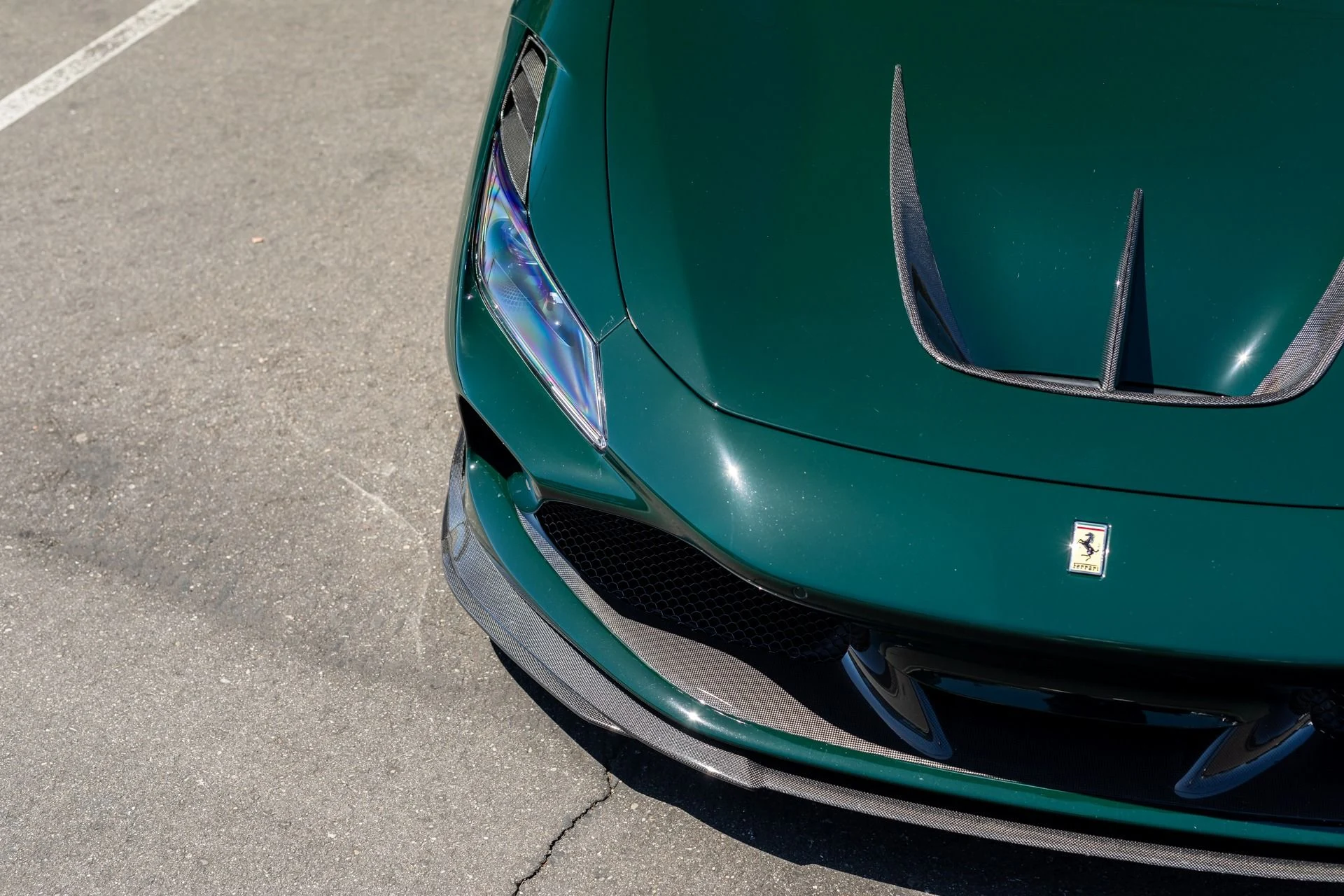 mph014_3118456212_Used_2022_Ferrari_F8_Tributo_1744415612_d33a146a31