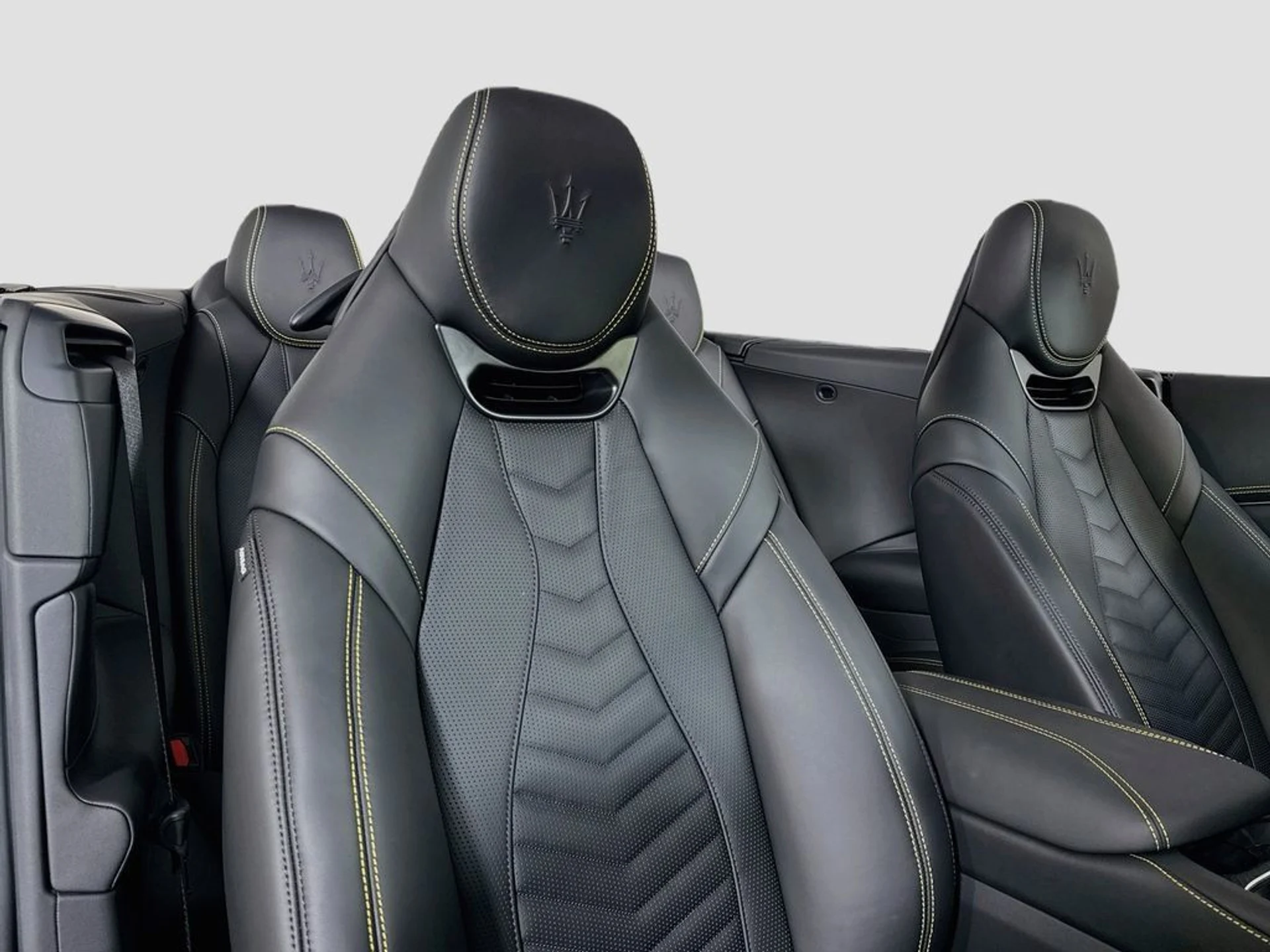 mph014_3123088173_new_2026_maserati_grancabrio_convertible_11350_23036271_16_1024_a23ddb406d