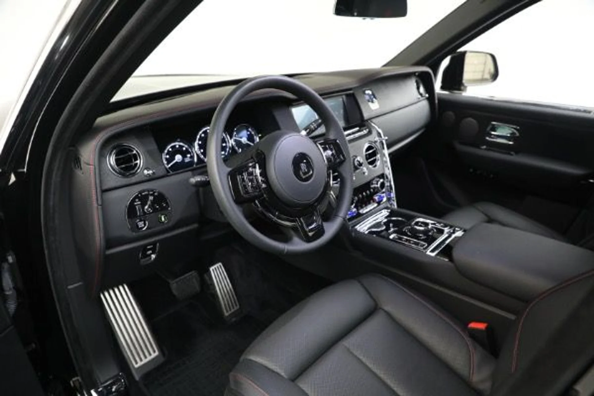 mph014_31234950_Used_2021_Rolls_Royce_Cullinan_ad0db76b2b