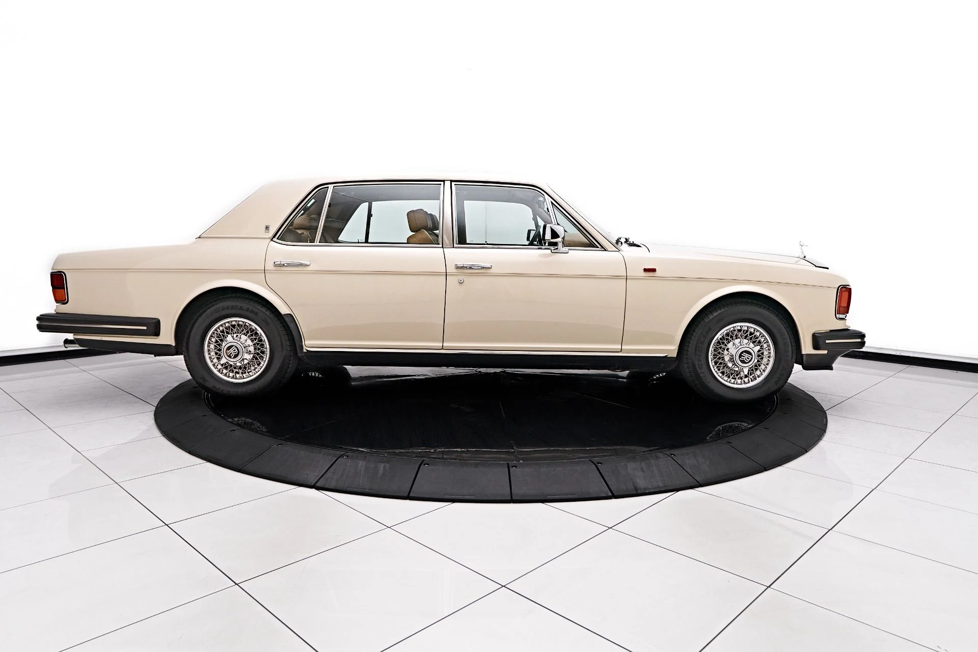 mph014_312548690_Used_1990_Rolls_Royce_Silver_Spur_1755058774_8feef87ac3