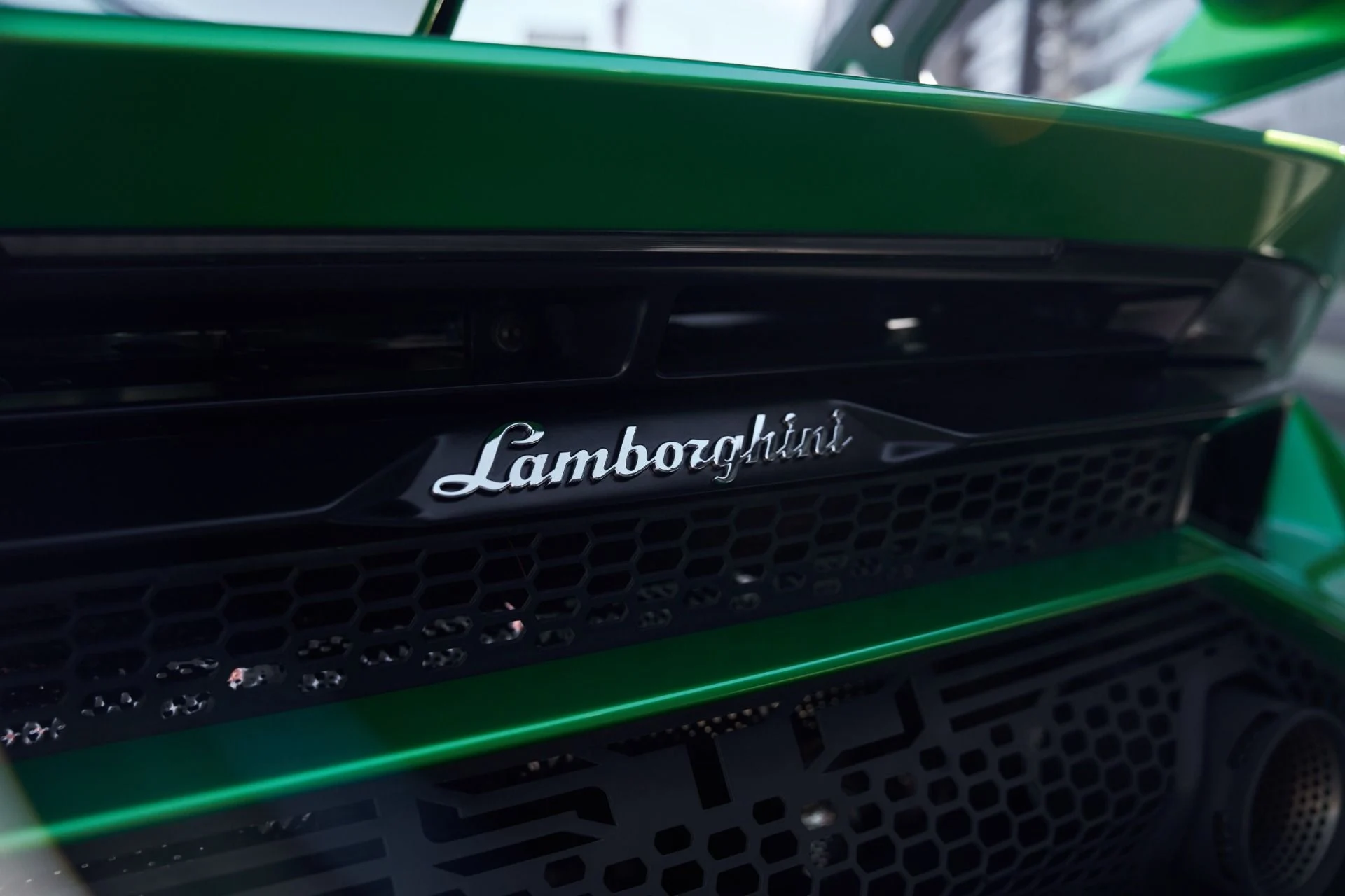 mph014_3125995878_Used_2024_Lamborghini_Huracan_STO_Base_1793231380_0087fb8566