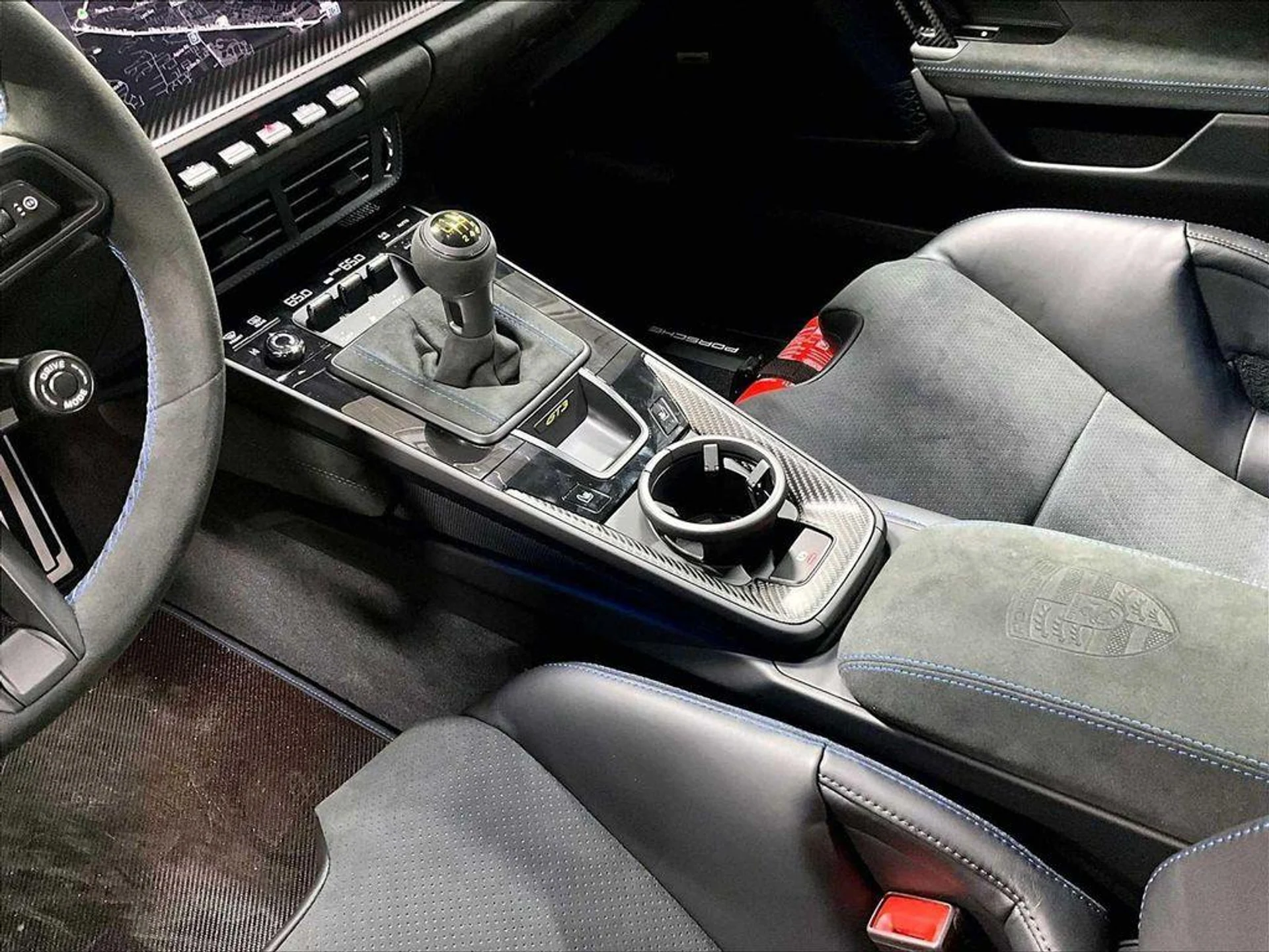 mph014_3126354155_f6_H8bjf_MCK_Aco_Dzmn_Q0_GK_9_Nq07w_e1690e99bf