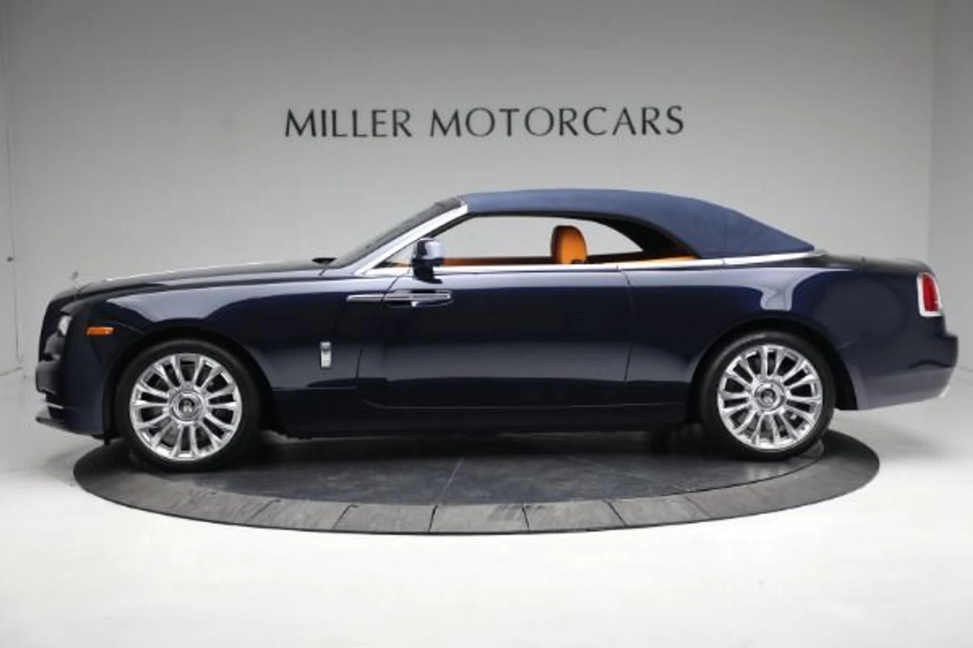 mph014_3129108756_Used_2020_Rolls_Royce_Dawn_f0f508d70e