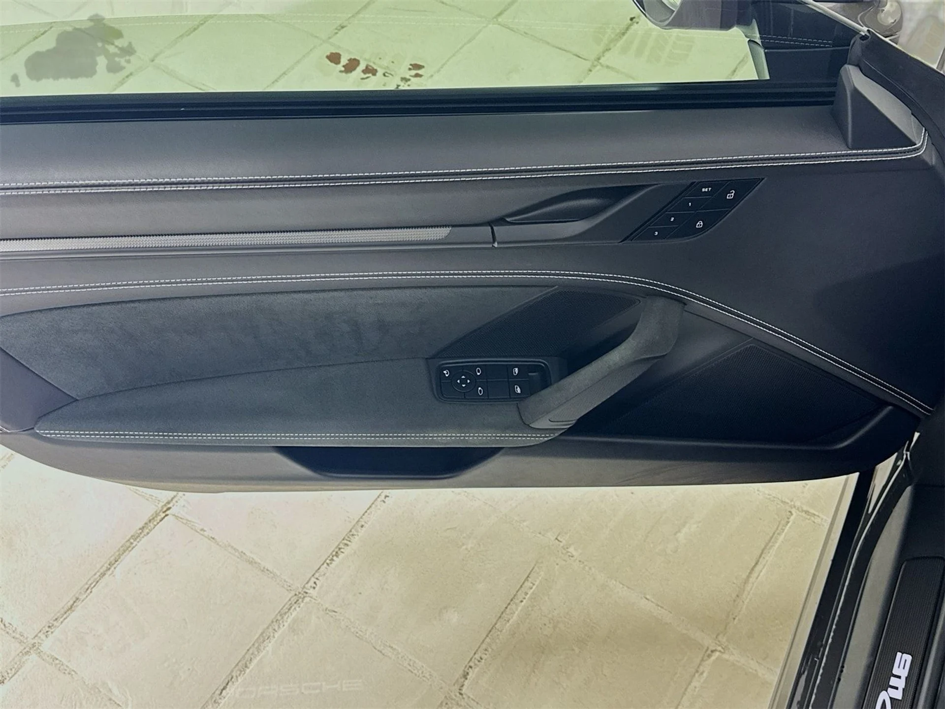 mph014_3132738979_aa234eebe20b14ba74818421b796043fx_cede0dbd3f